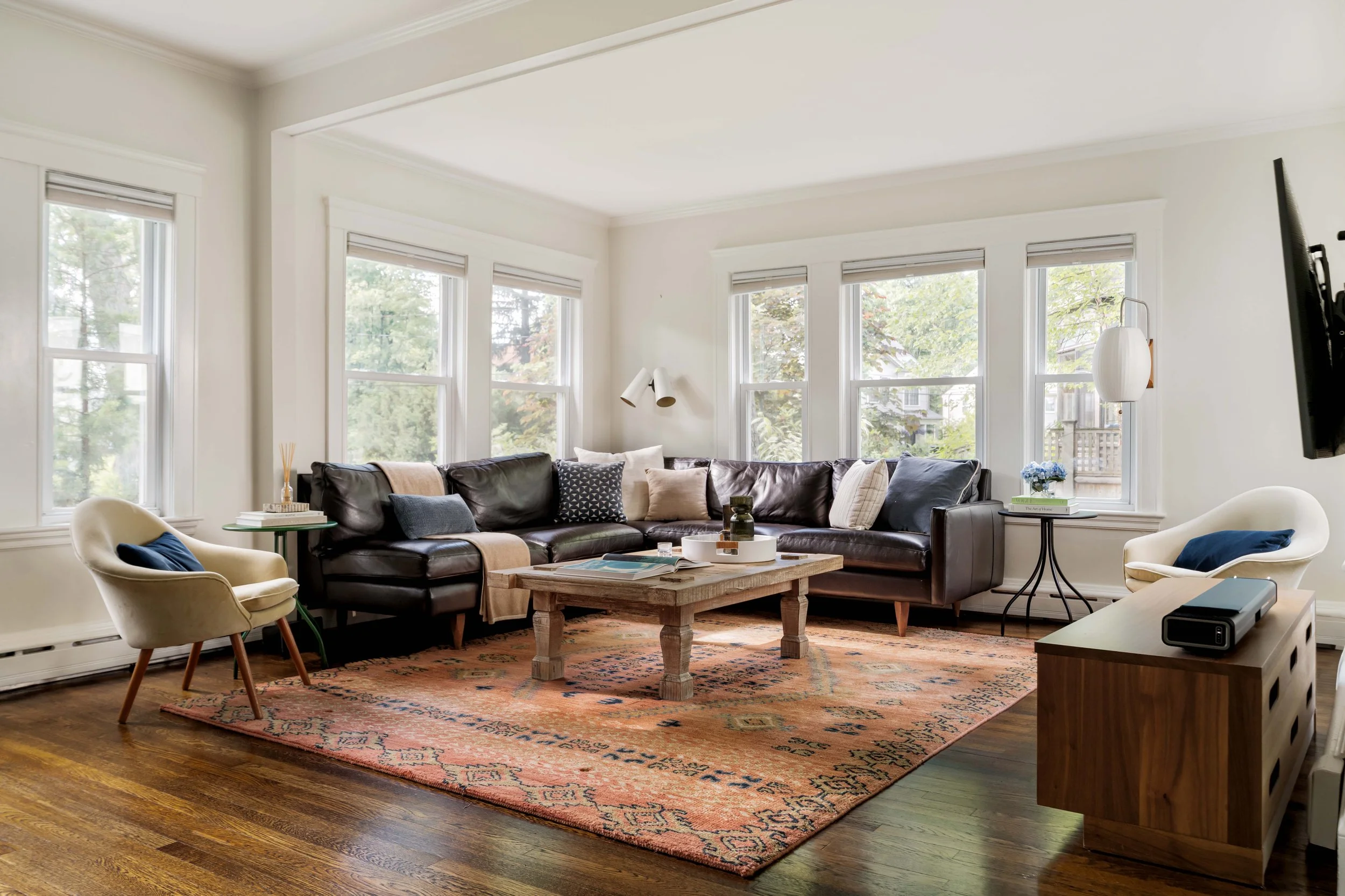 Living Room-098561.jpg