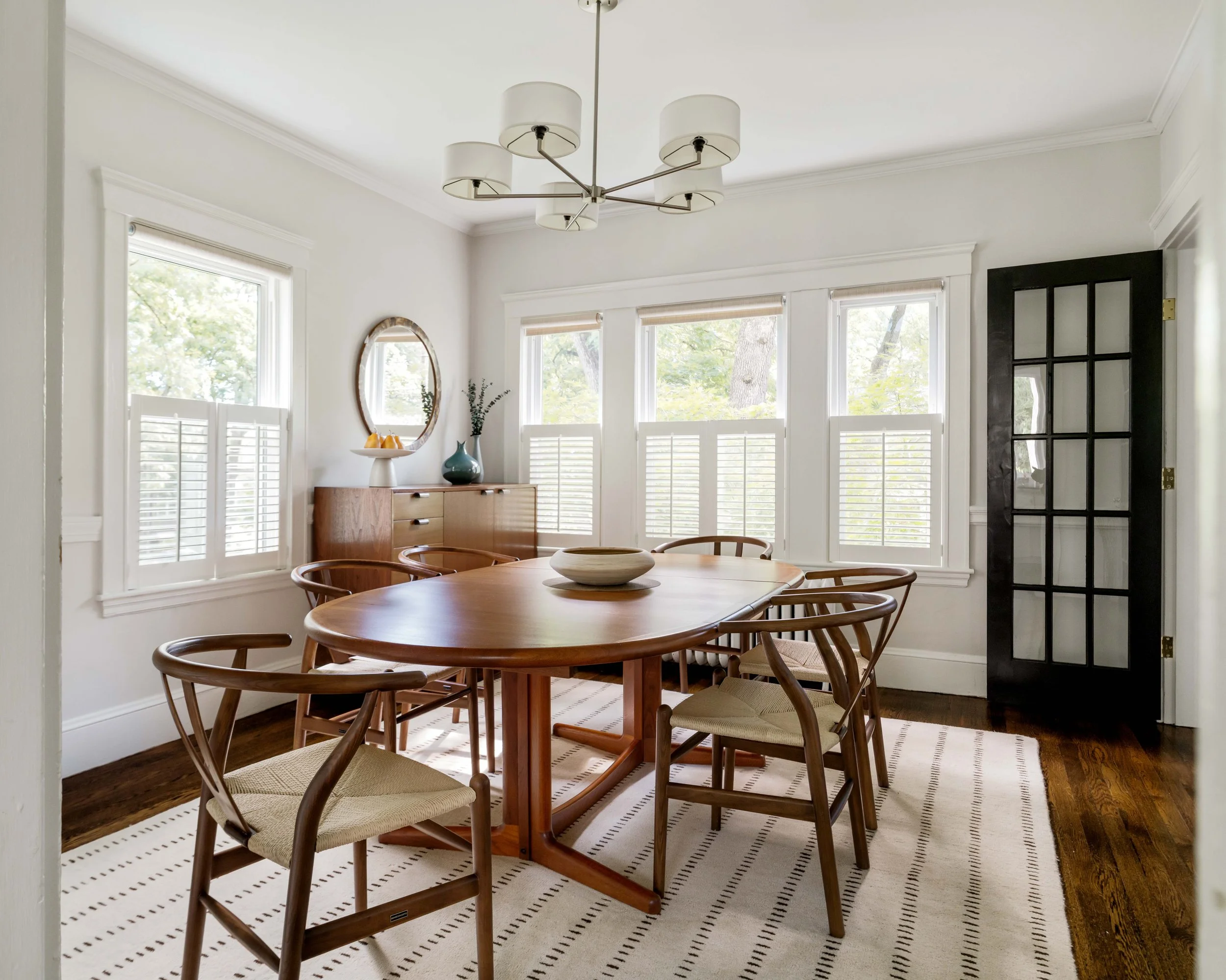 Dining Room-0985184.jpg