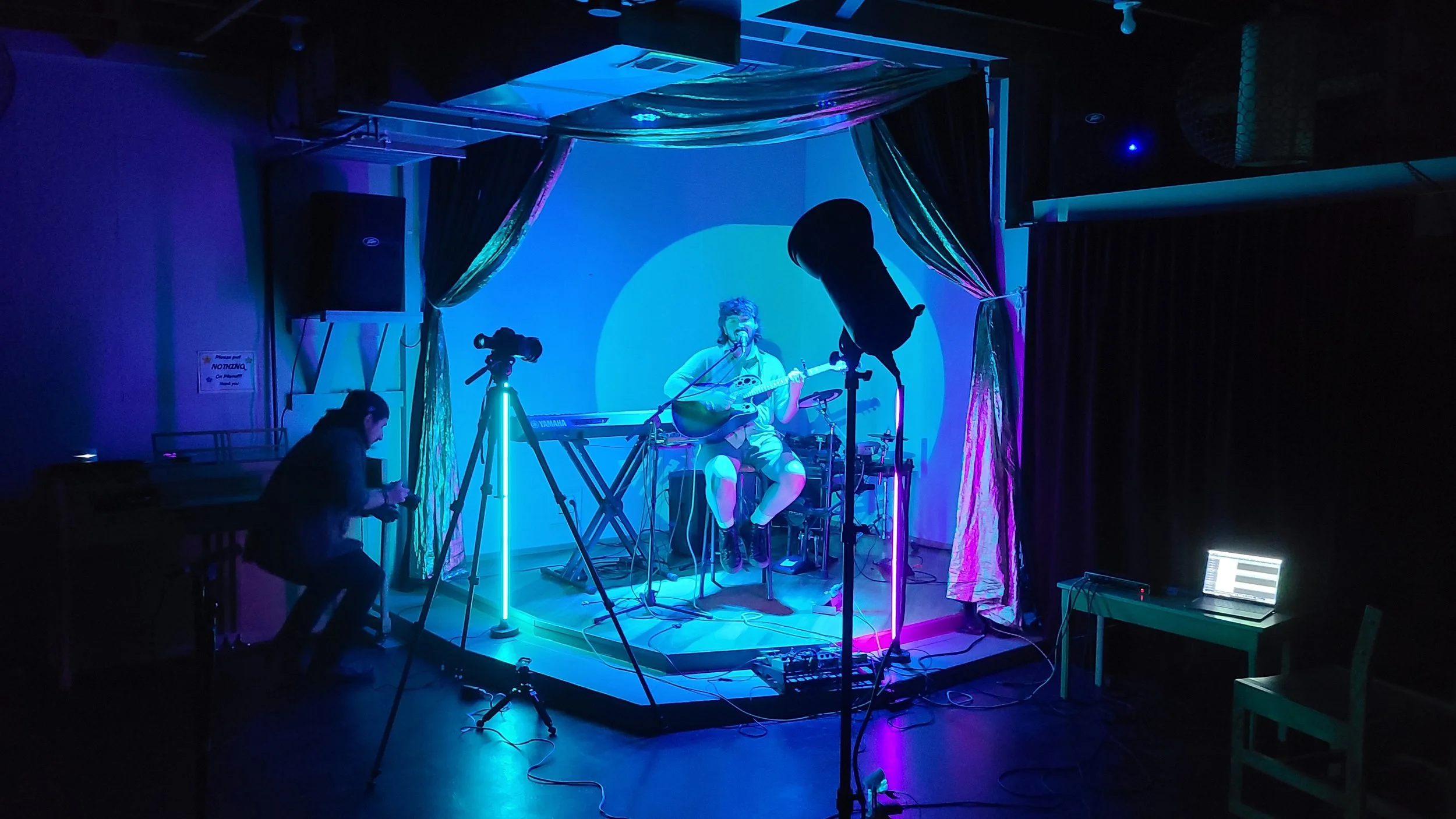 Live music videos were recorded in the gallery after premier. Featuring: Payette (Ryan Elliot)