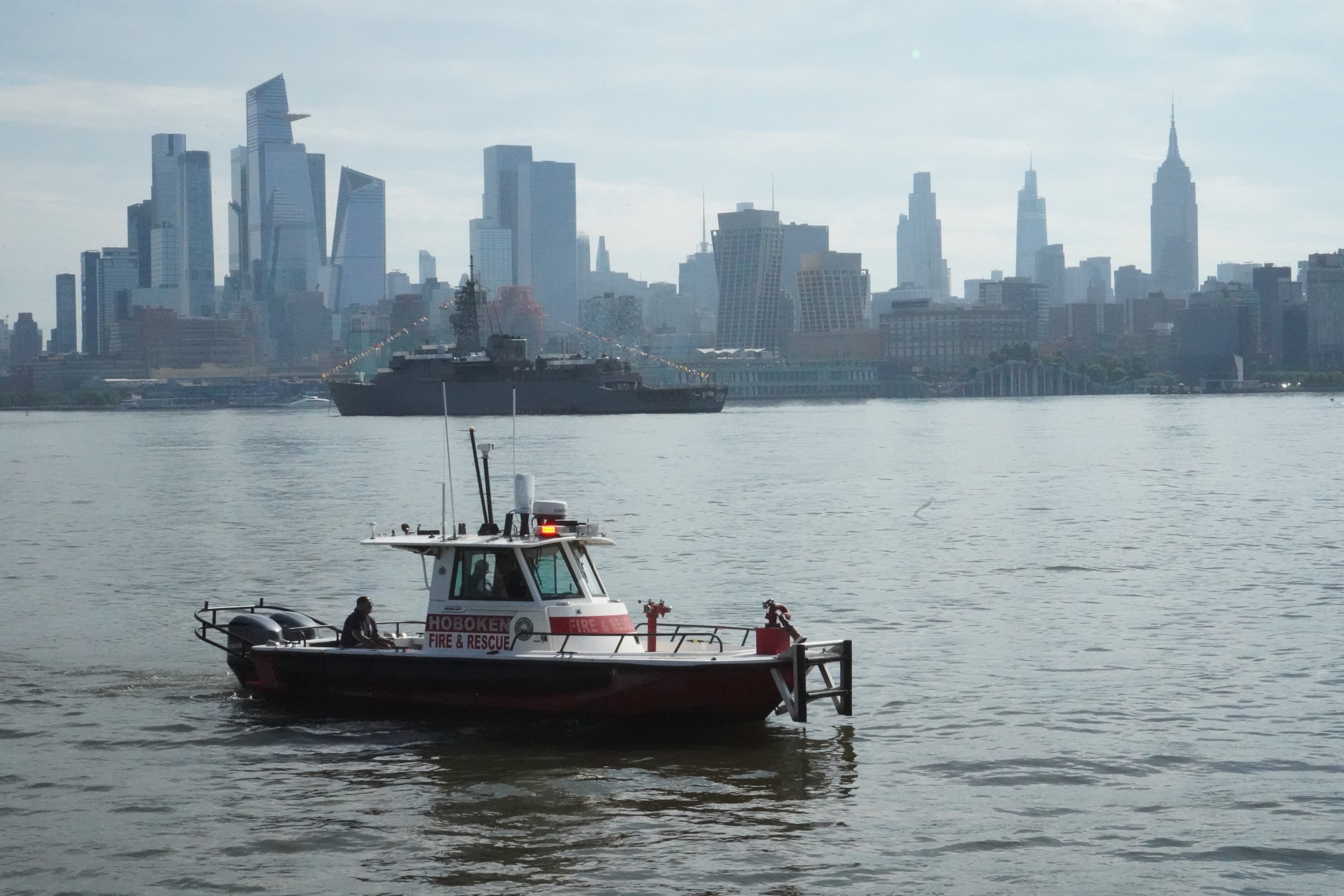 Hudson_River_26185704262967.jpg
