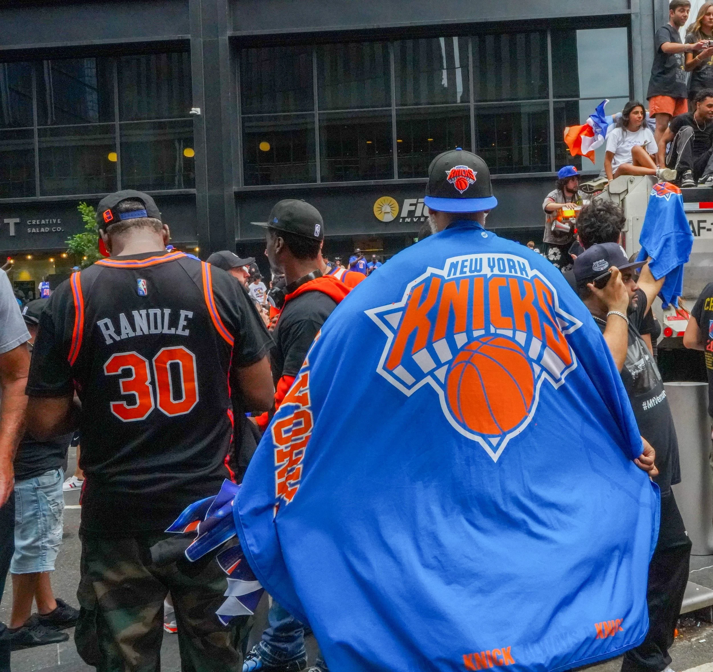 knicks flag.jpg