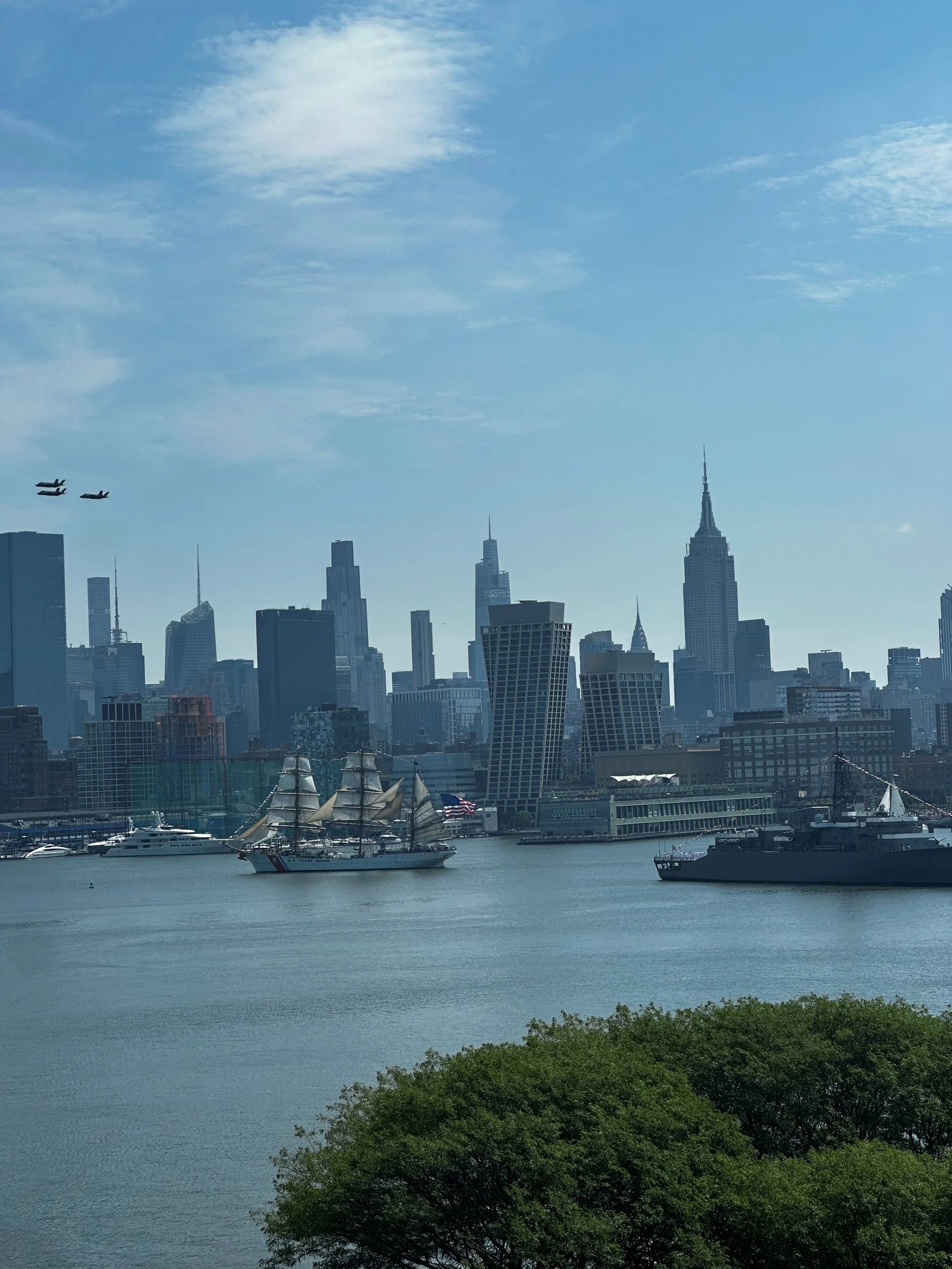 America_250_on_the_Hudson_River_26185731690534.jpg