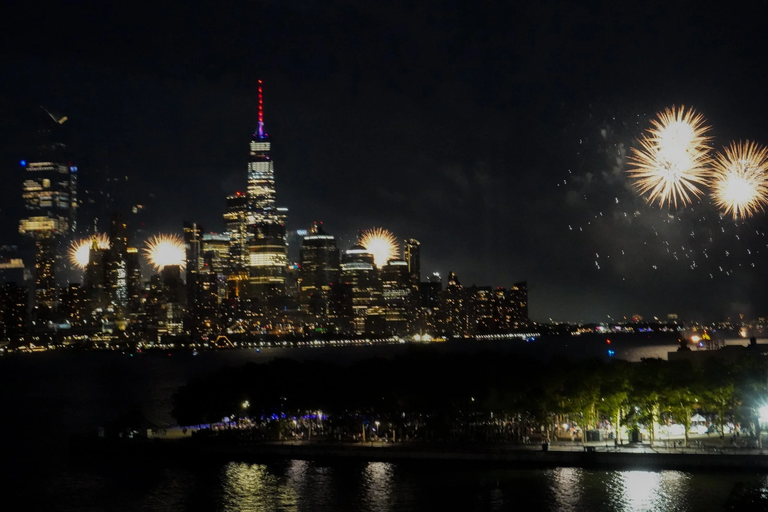 America_250_Fireworks_26186066331467.jpg