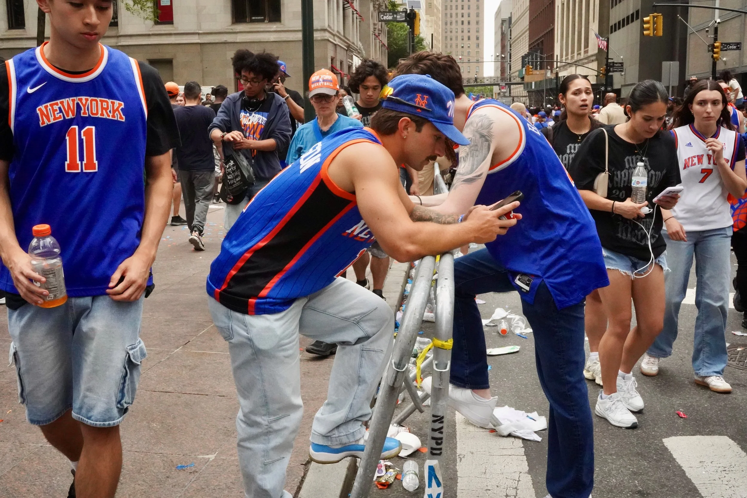 knicks fans.jpg