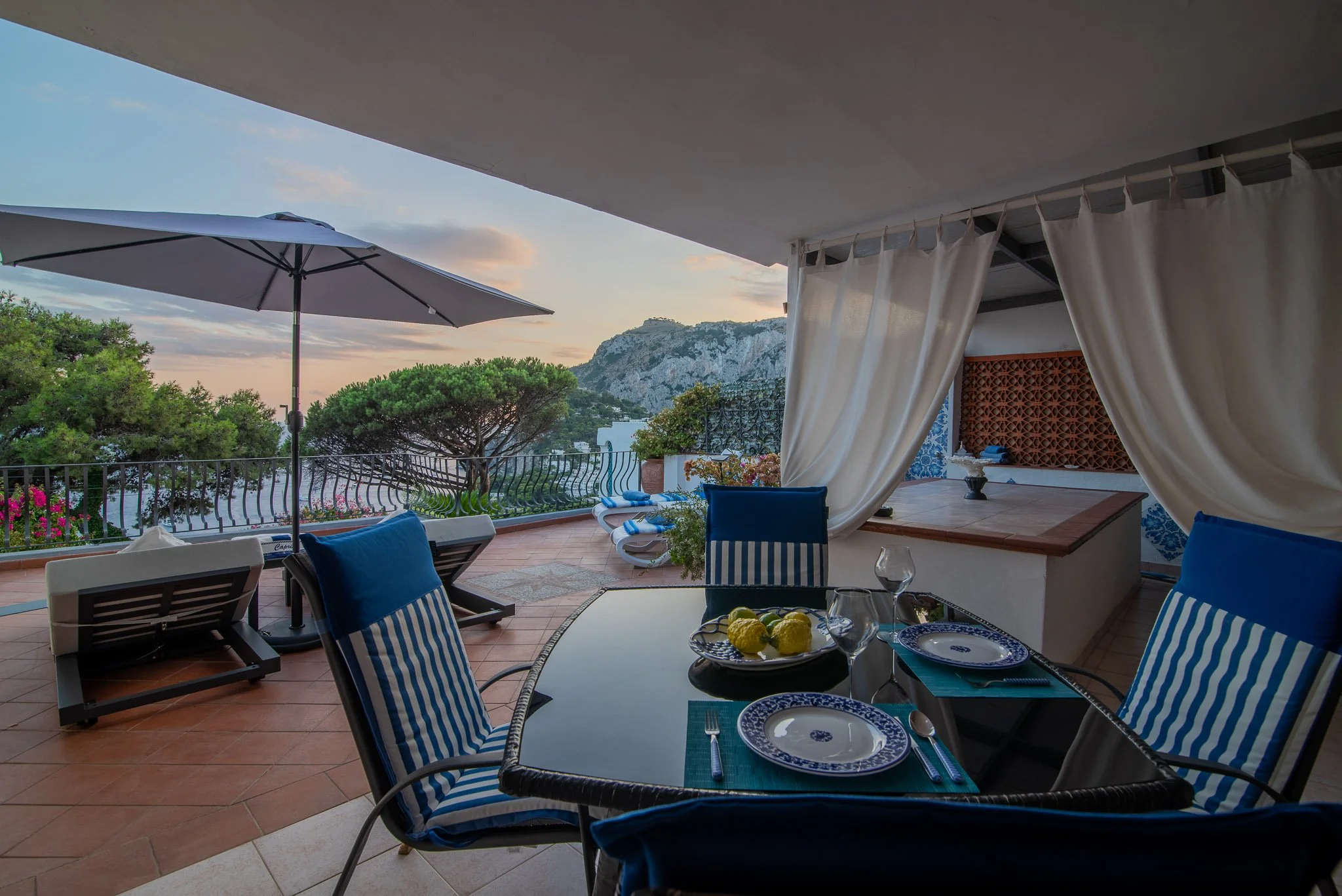 marvelous-capri-patio-sunset-view..jpg