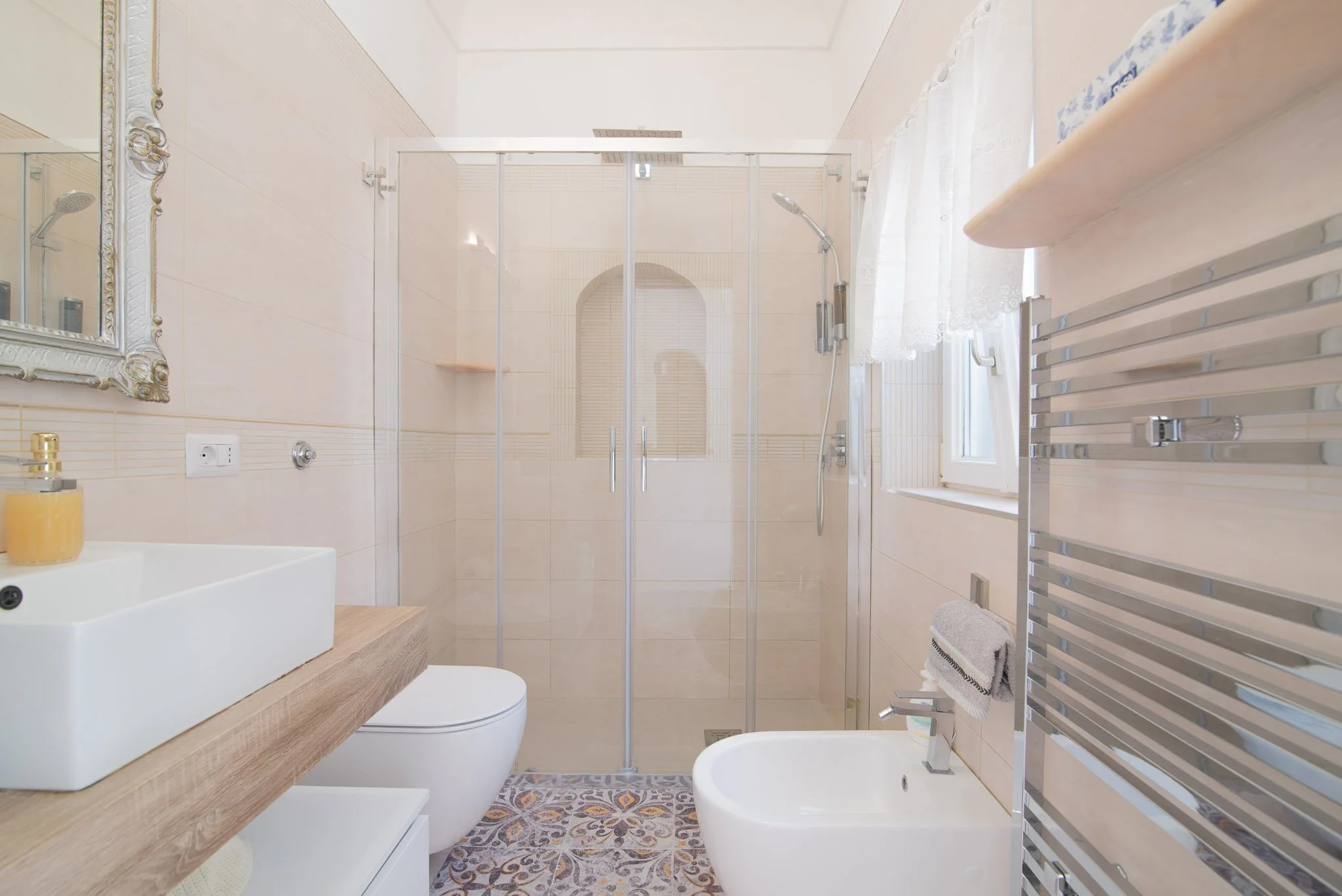 marvelous-capri-bathroom-view..jpg