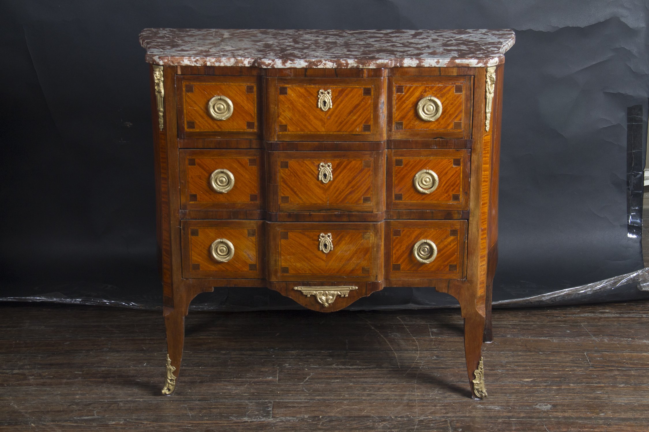 Antiques & Furniture