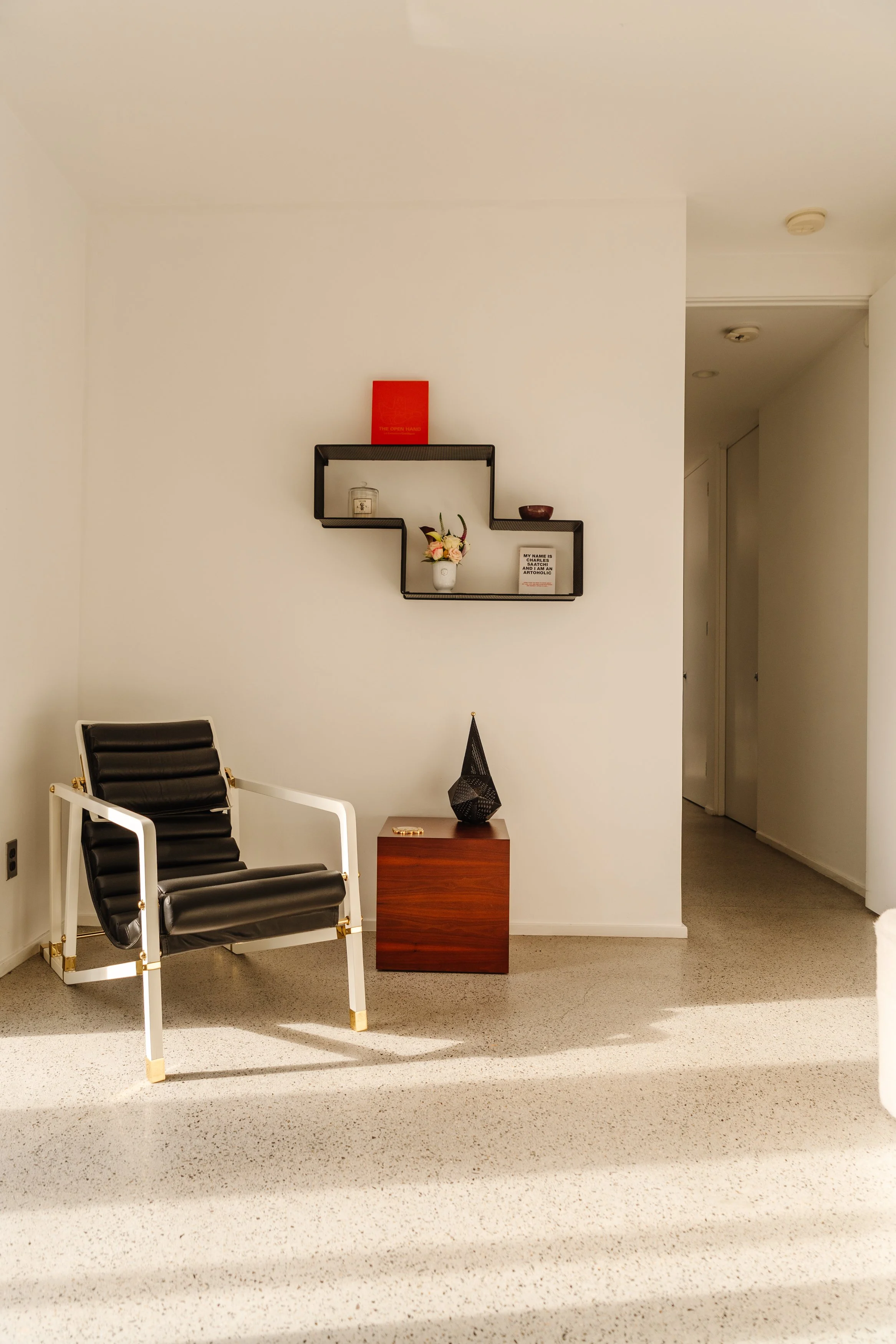 How to Integrate Digital Art With High-End Real Estate Staging for the Modern Collector