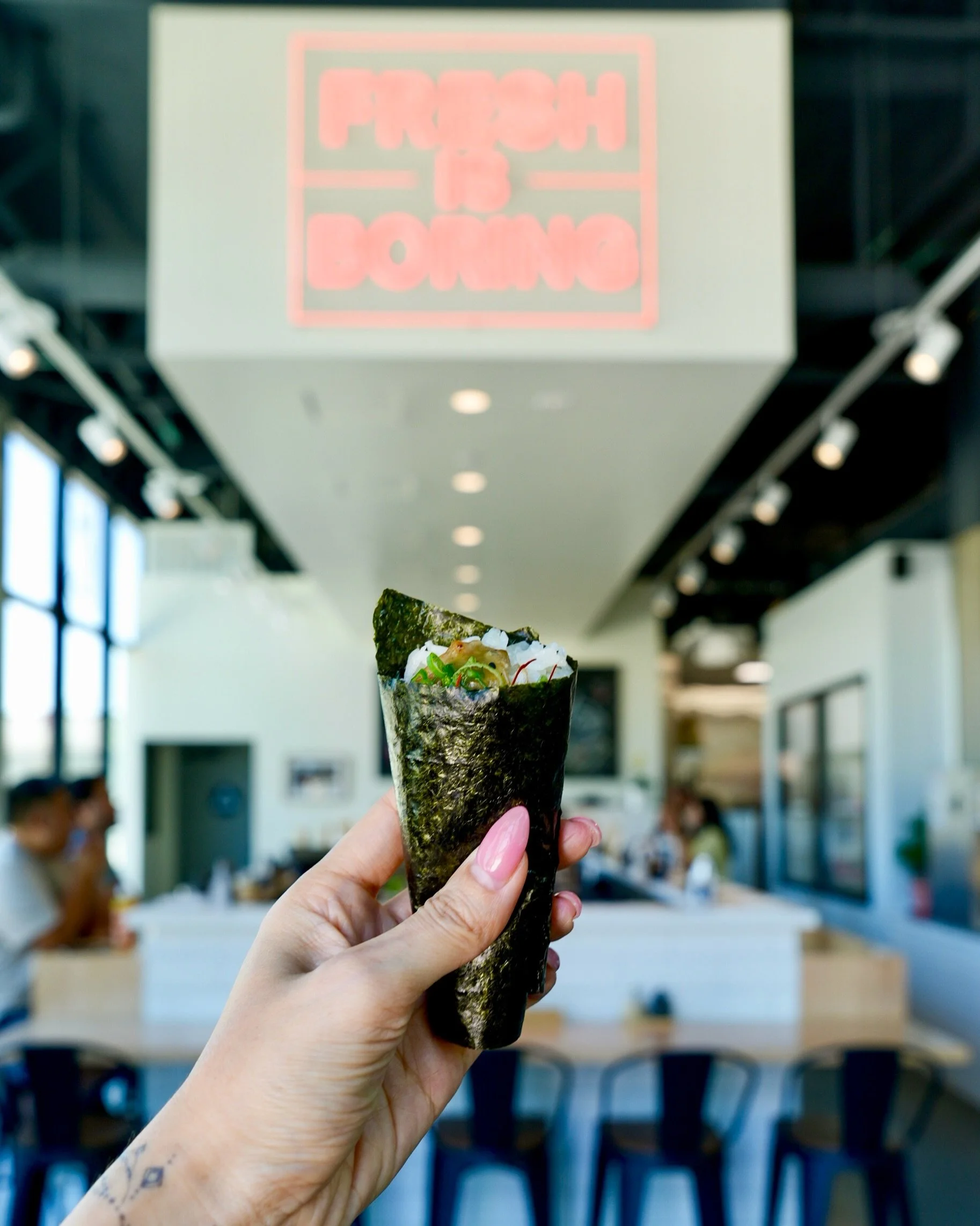 Our special collab with @seremonifish is only hanging around through the end of June. Get your Smoked Black Cod hand roll while you can! 

Stay tuned for our next monthly special&hellip;

#blackcod #handroll #limitedtimeoffer #handrollsushi
