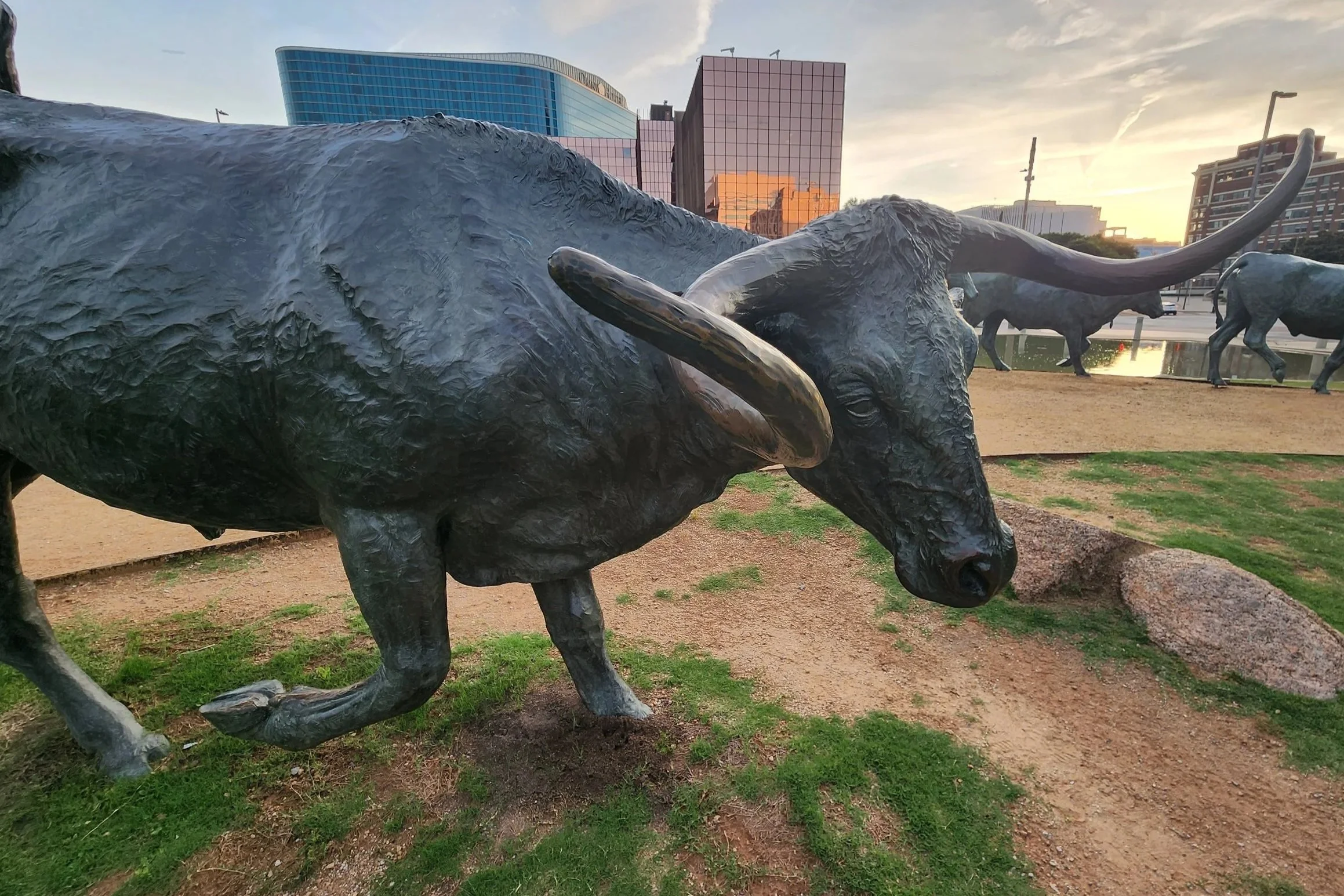 Pioneer Plaza, Heart of dallas