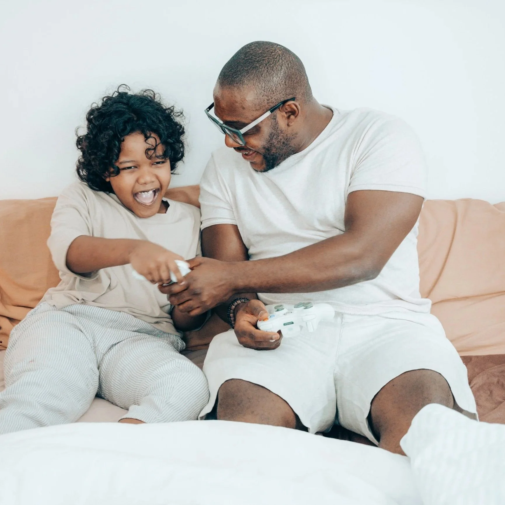 Side by Side Connection Is the Secret to Staying Close at This Age