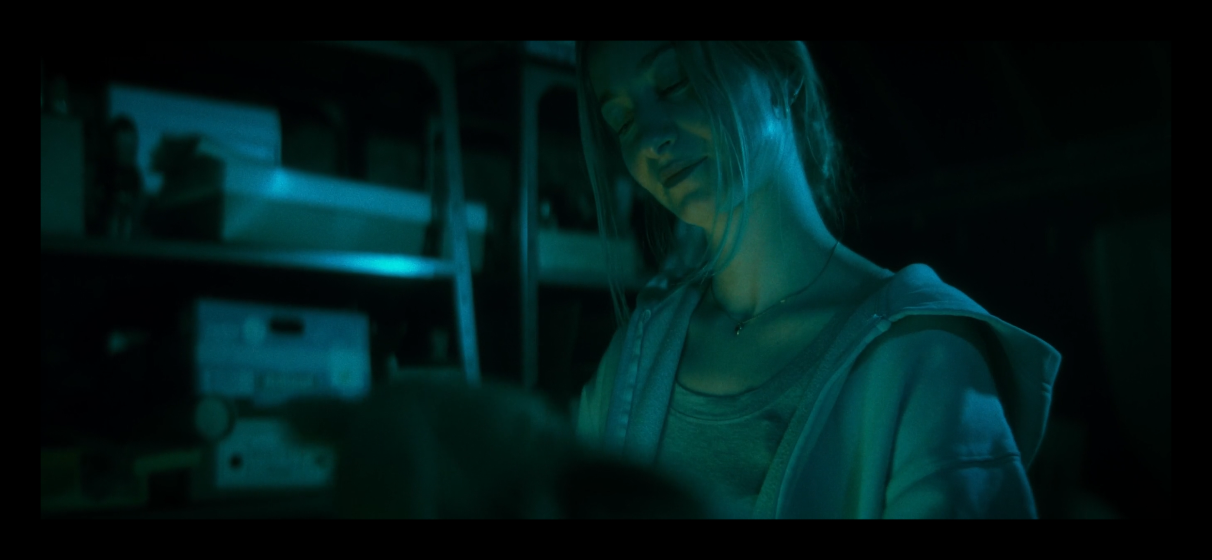 Benjamin-hamill-director-of-photogrephy-the-hatch-anamorphic-cinematography.PNG