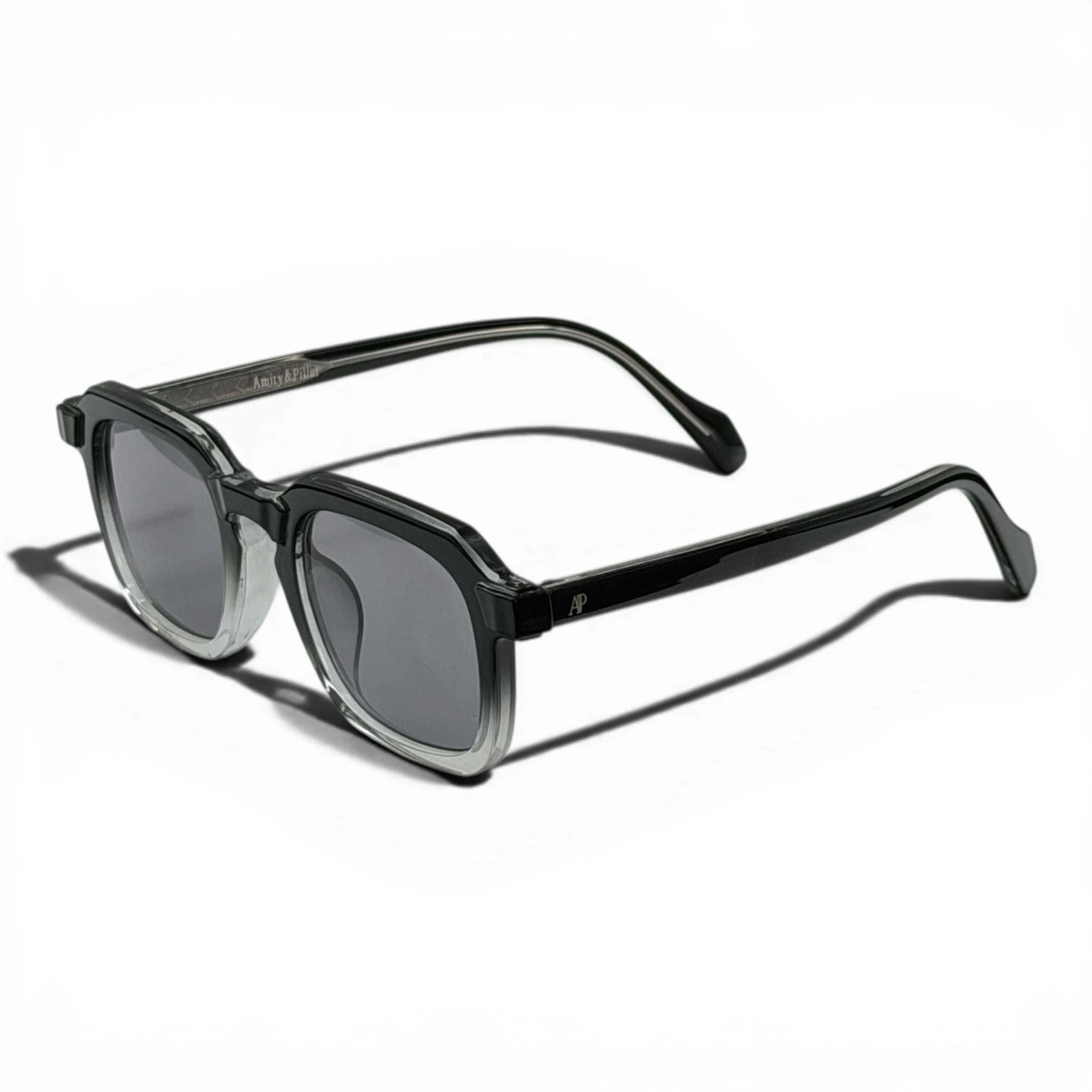 Romulus black grey transparent web.png