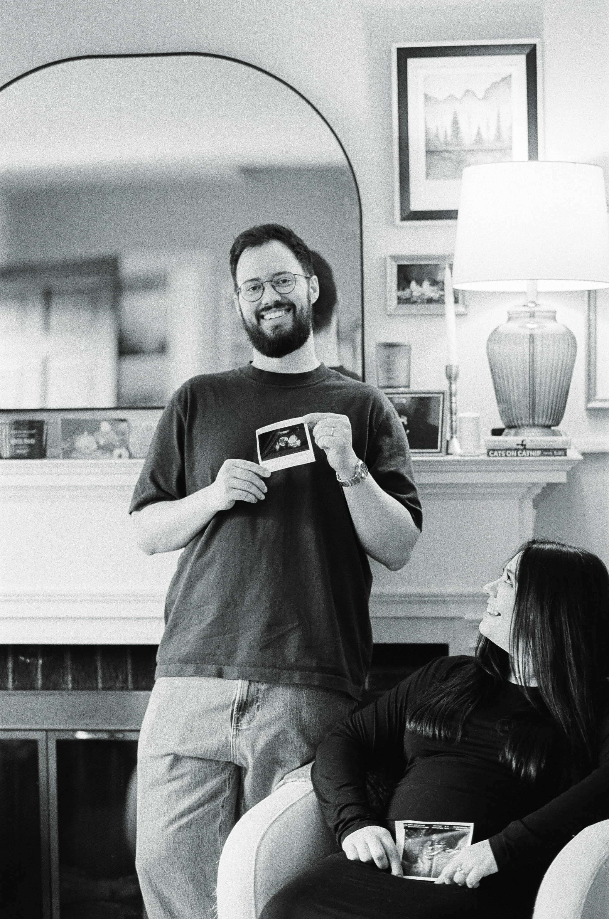 film-maternity-portraits-richmond-va.jpg