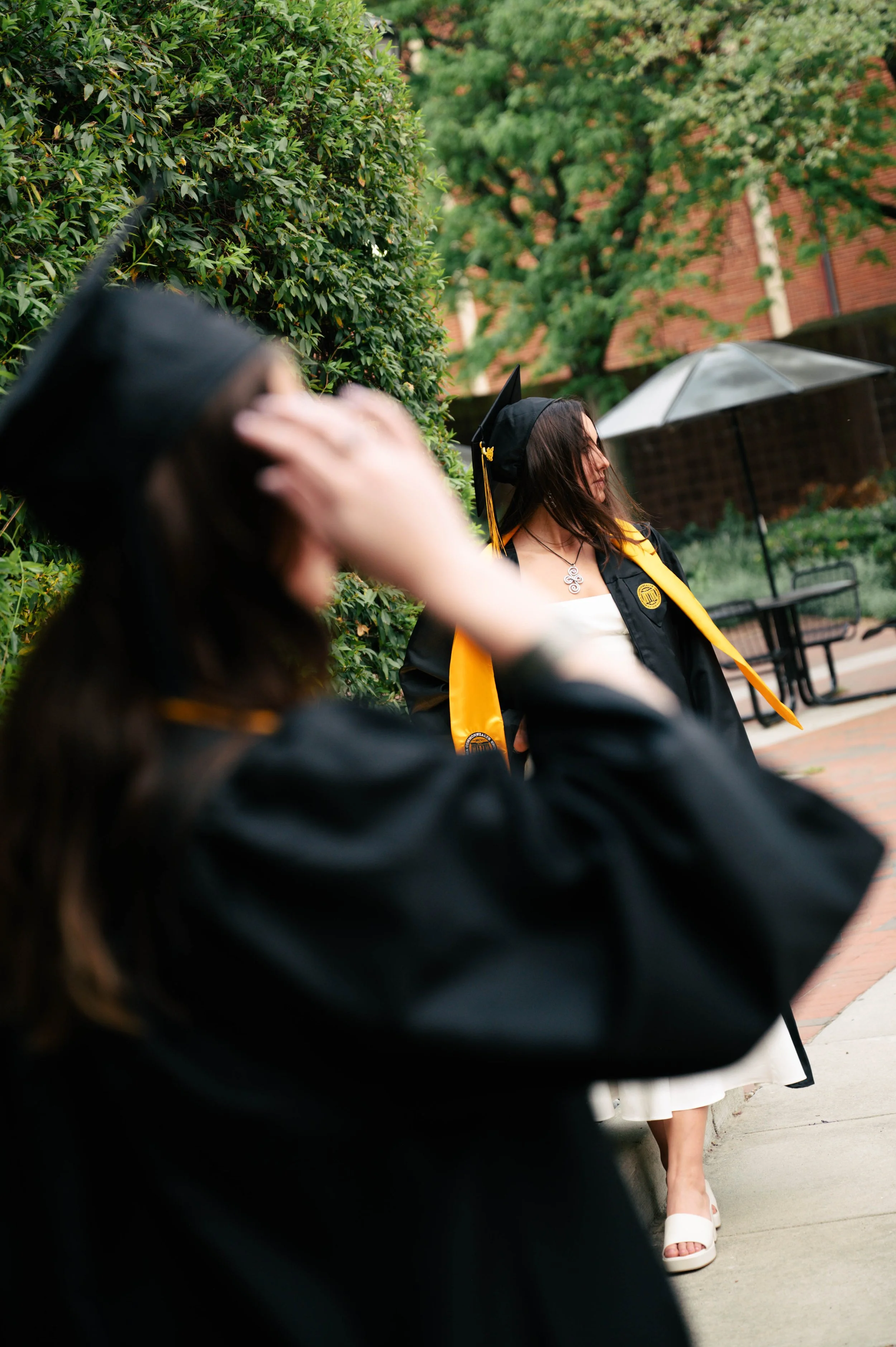 richmond-va-vcu-grad-session-sign-best-friends1.jpg