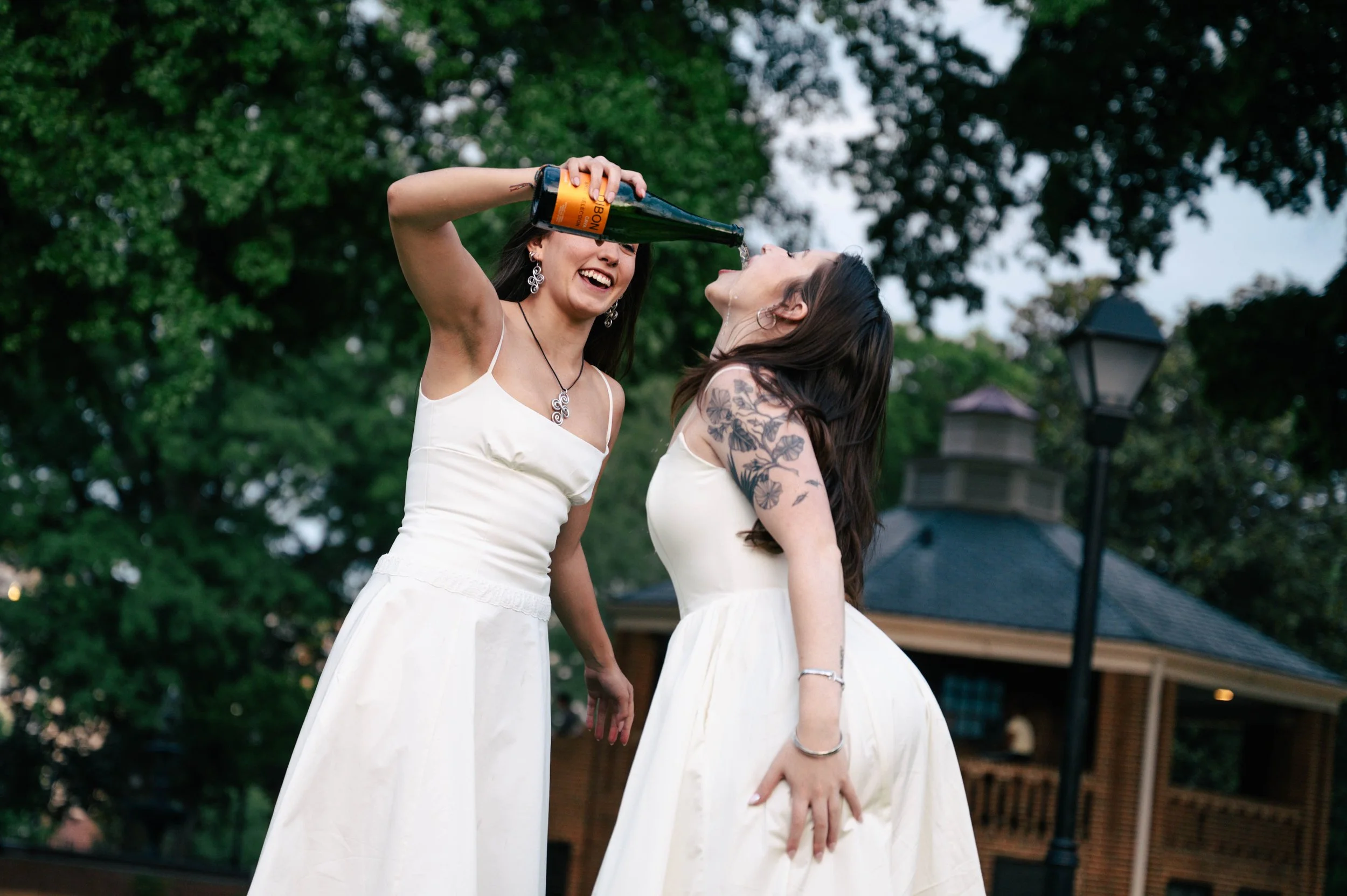 vcu-grad-champagne-celebration-richmond-photographer.jpg