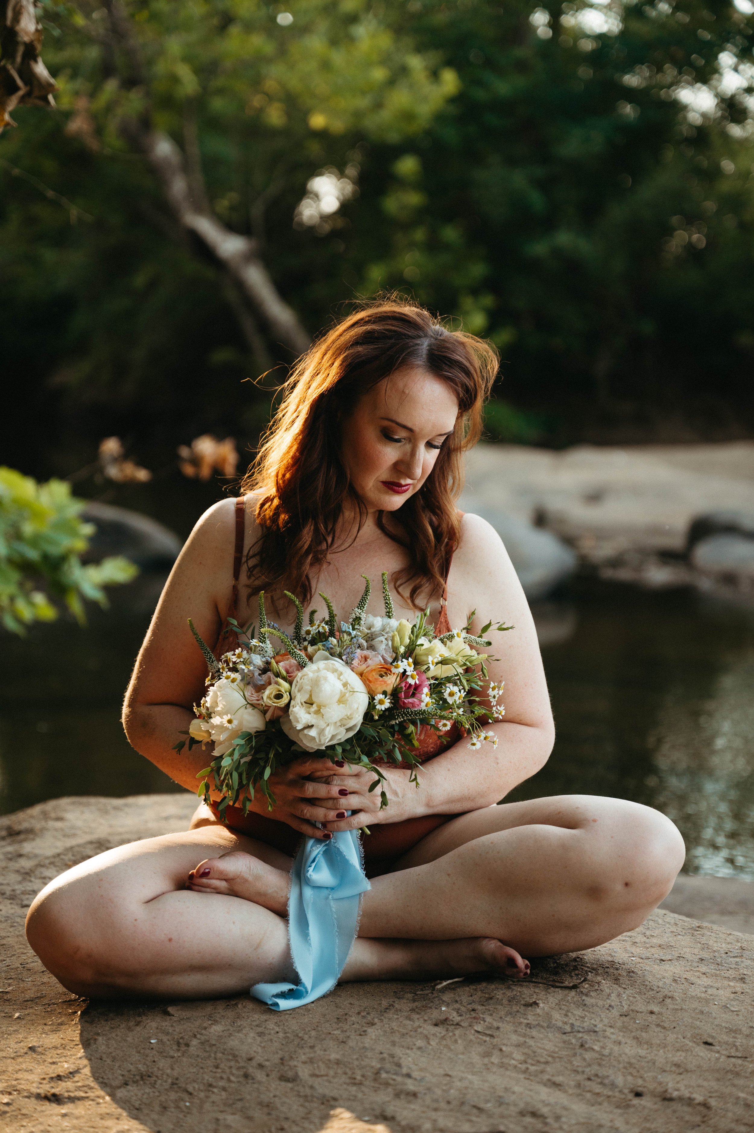 river-rock-boudoir-golden-hour-hannah-louise-photo.jpg