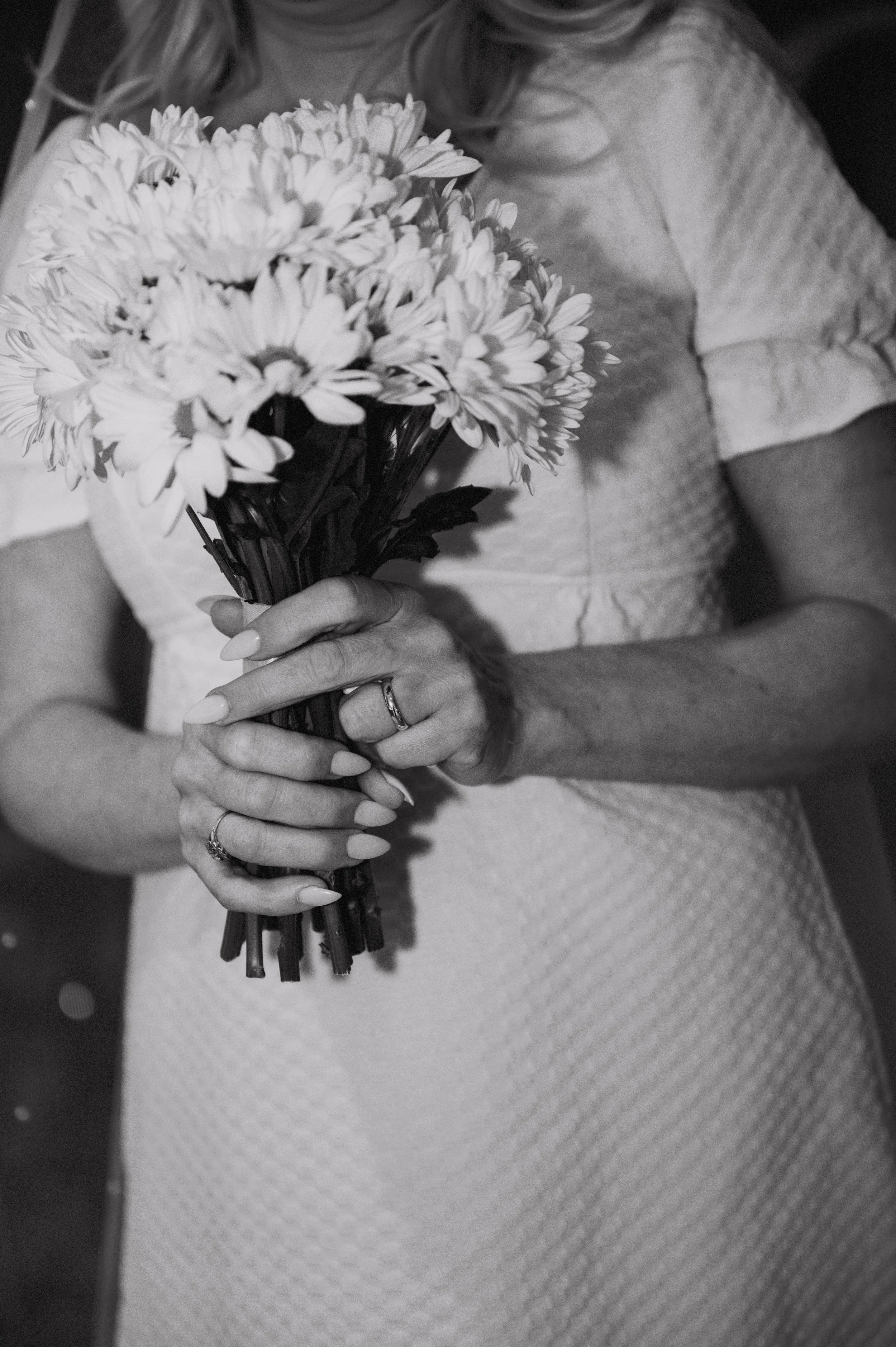 richmond-elopement-details-lucky-in-love-chapel-hannah-louise-photo.jpg