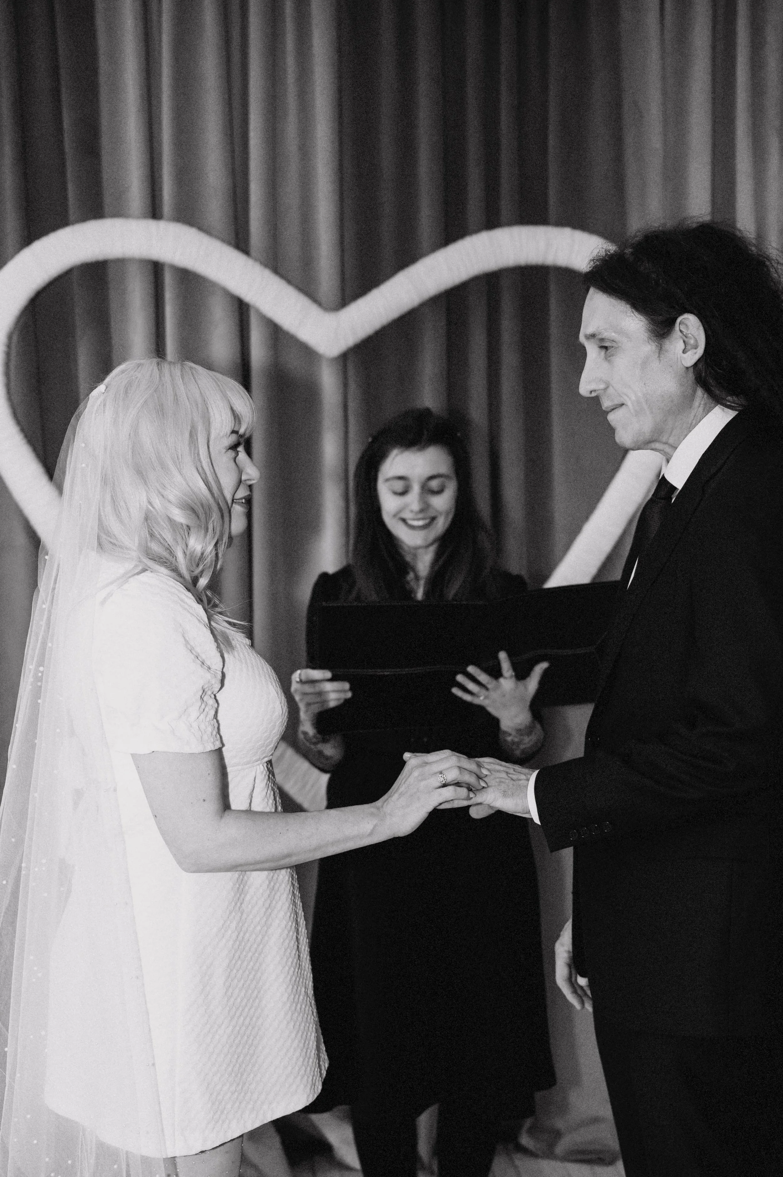 richmond-va-elopement-ceremony-lucky-in-love-chapel-hannah-louise-photo-2.jpg