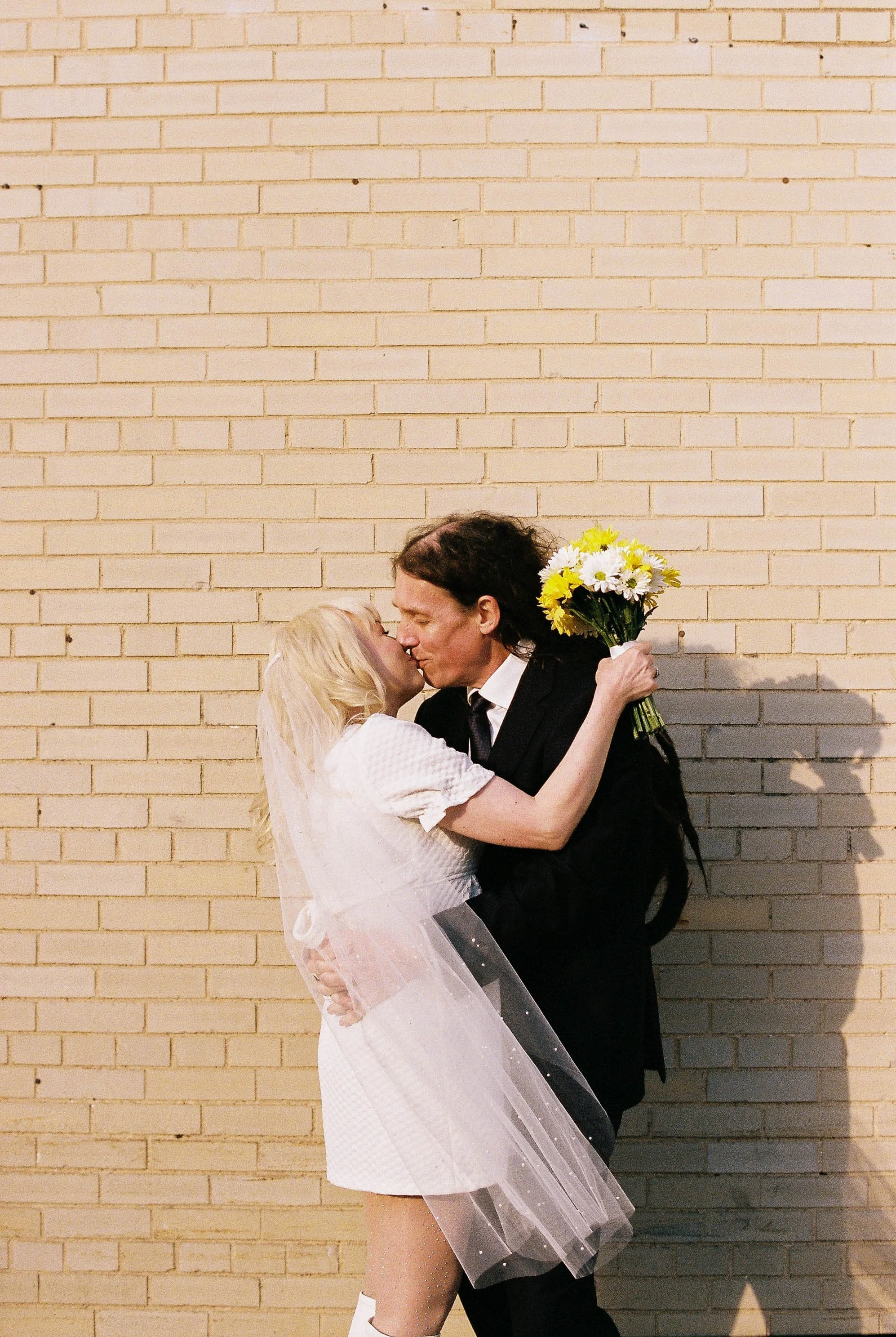 richmond-va-elopement-lucky-in-love-chapel-hannah-louise-photo-4.jpg