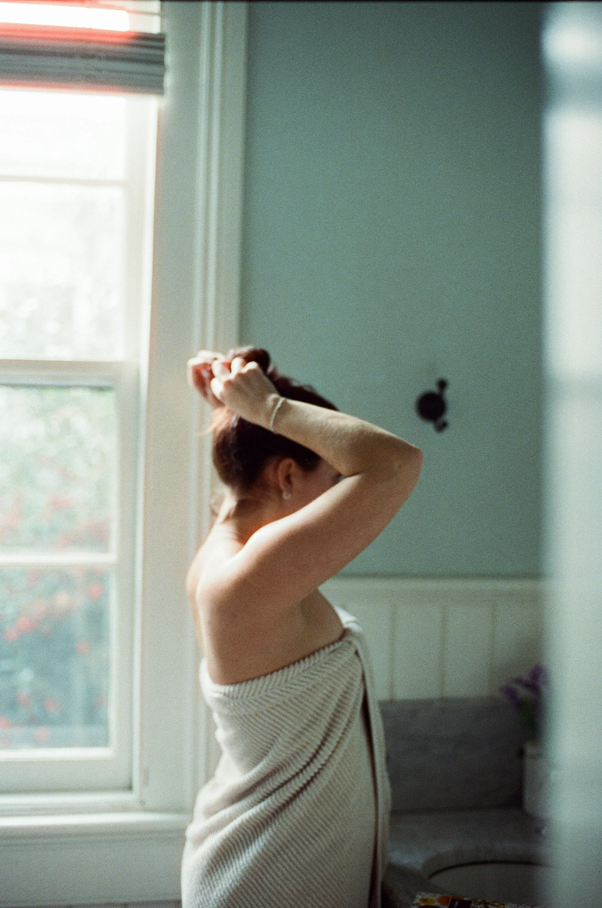richmond-boudoir-photographer-soft-natural-light-08.jpg