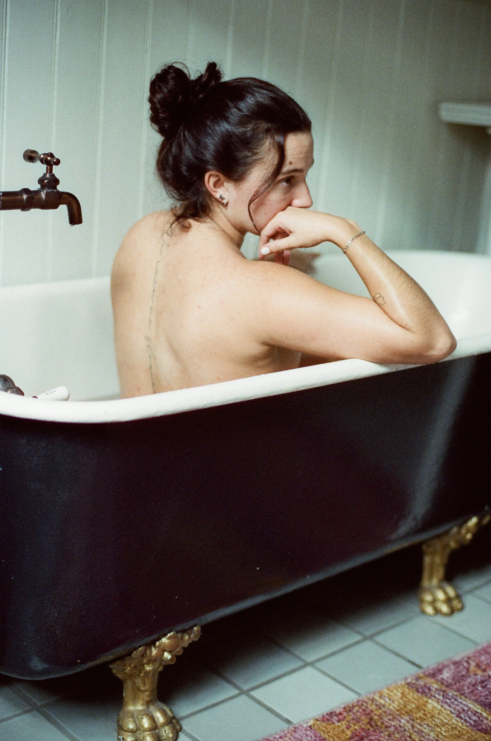 richmond-self-love-photography-clawfoot-tub-03.jpg