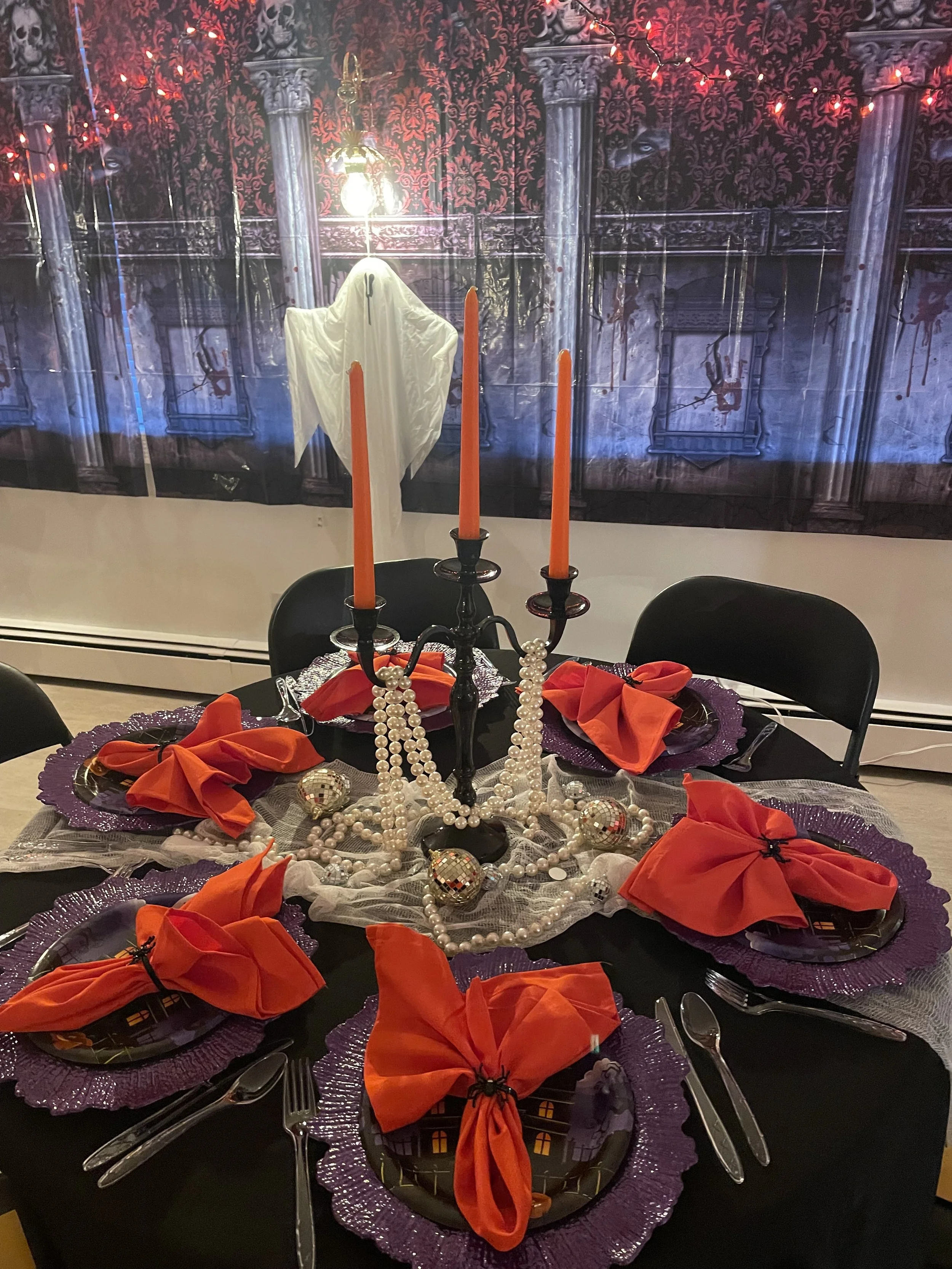 haunted house themed table decorations