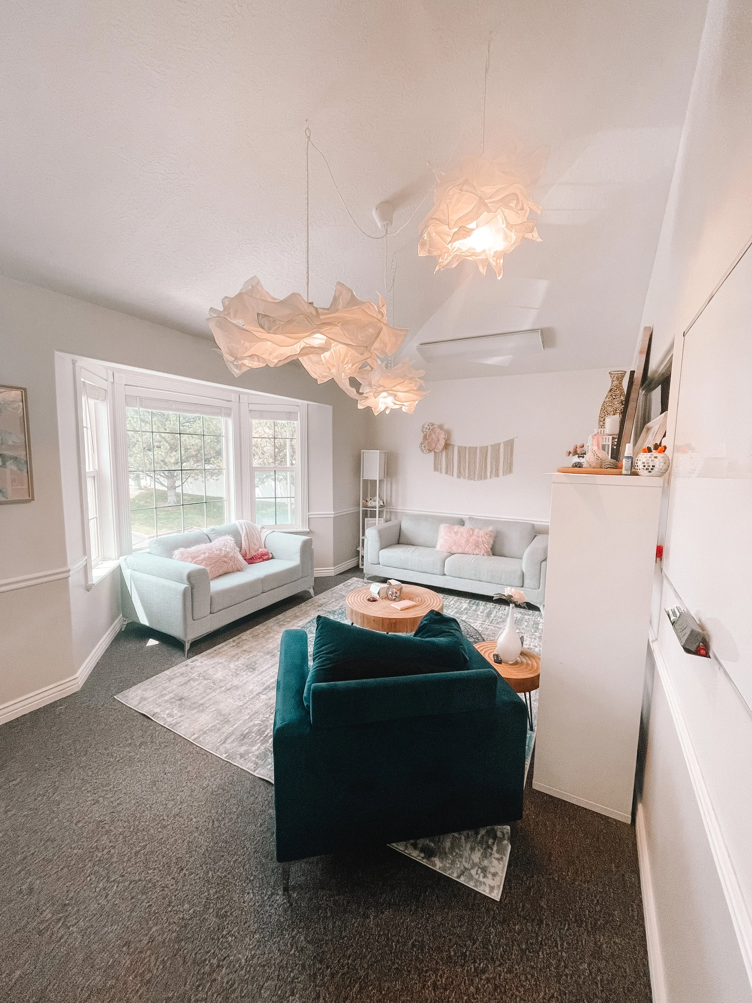 Couples counseling room at Blue Bee Counseling South Jordan