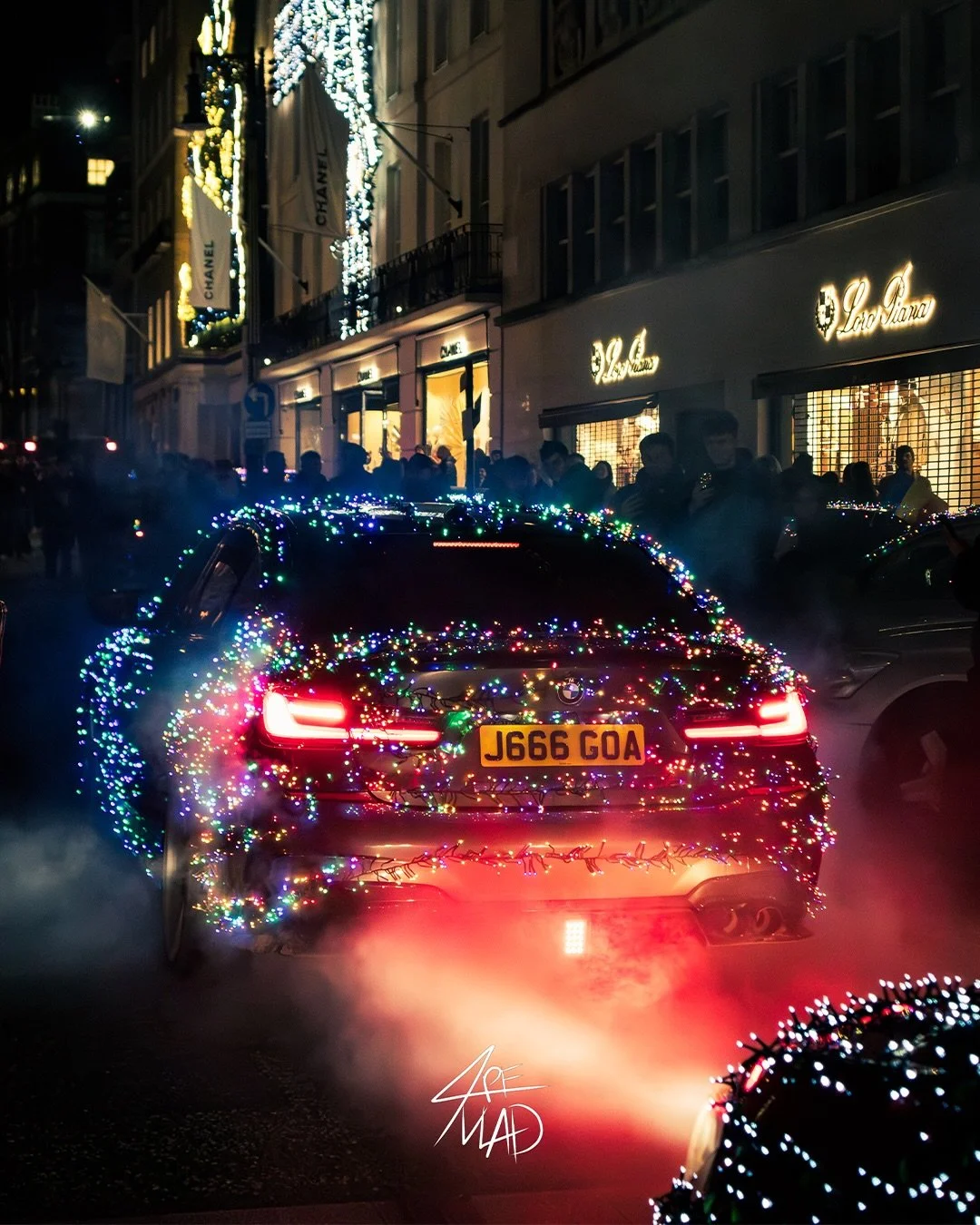 @camsmodified Weekend Xmas run 😁

#bmw #christmastree #christmas #lights #burnout #modifiedcars #london #explore #carmeet #carlovers #christmasrun
