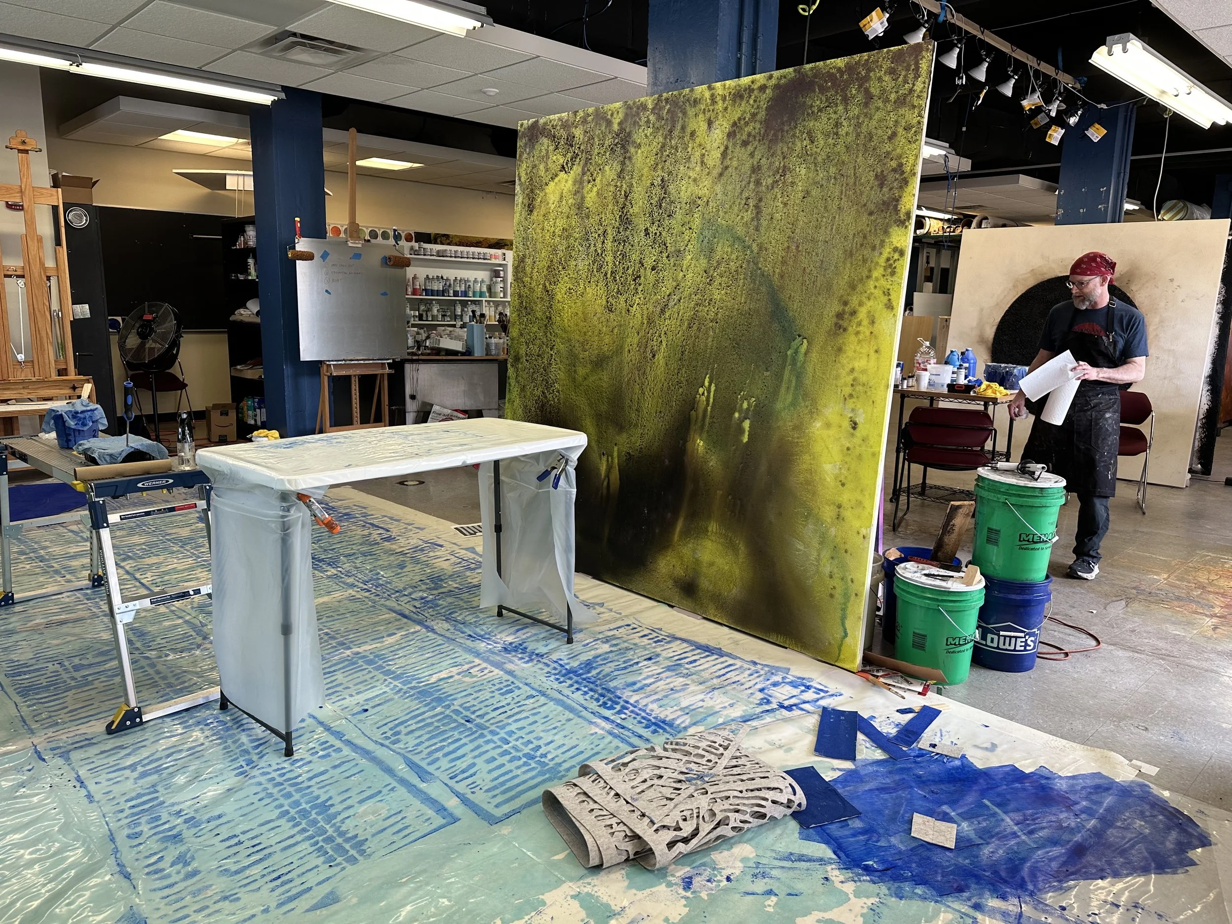 John Sabraw working in studio on Apeiron