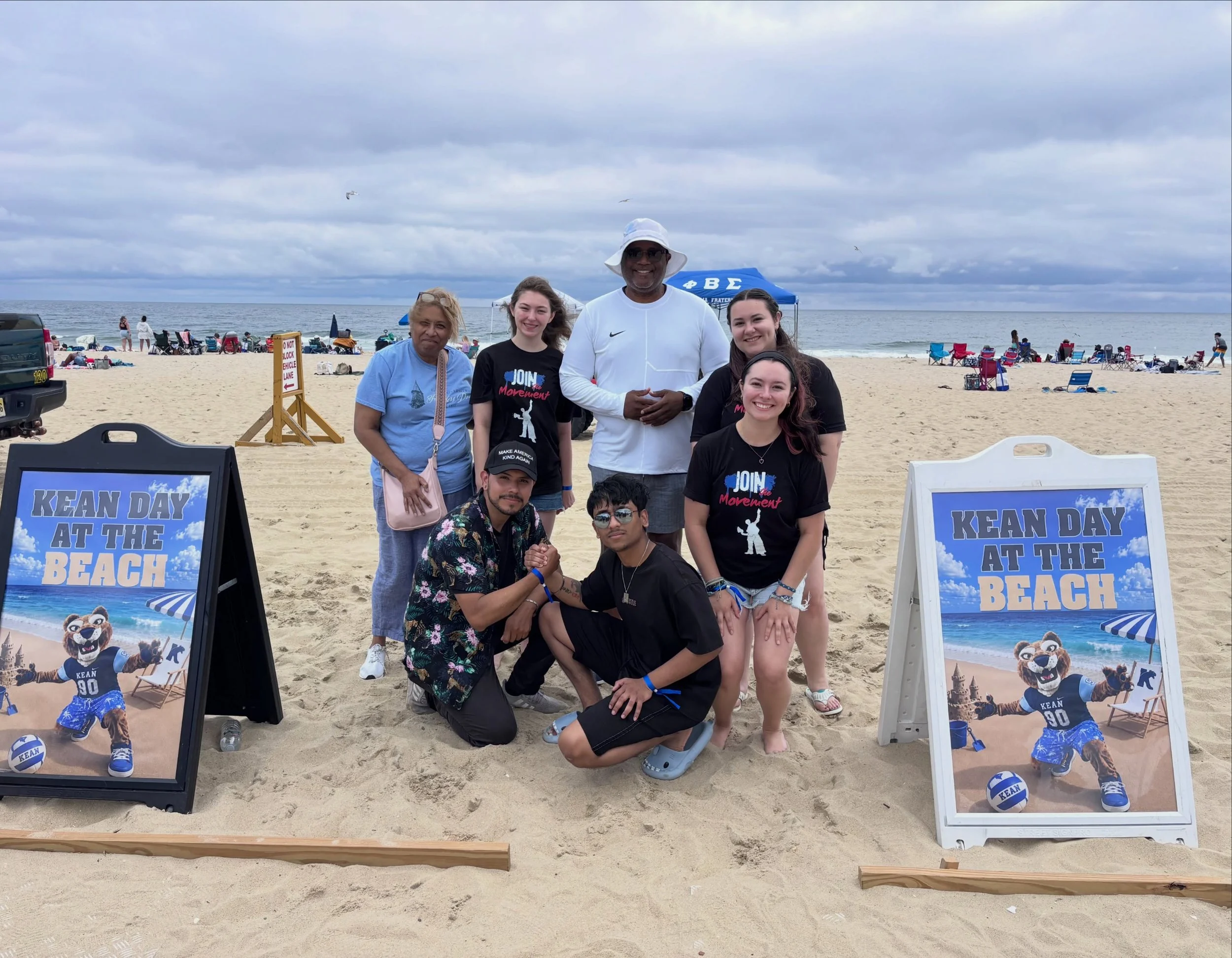 July&rsquo;s volunteer day was spent at the beach with our Cougar community 🌊 ☀️ 🕶️

Kean Day at the Beach had our volunteers enjoying the sunshine, sand, and great company 😎💙