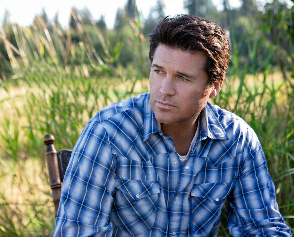 billy-ray-cyrus christmas- movie -hallmark .jpg