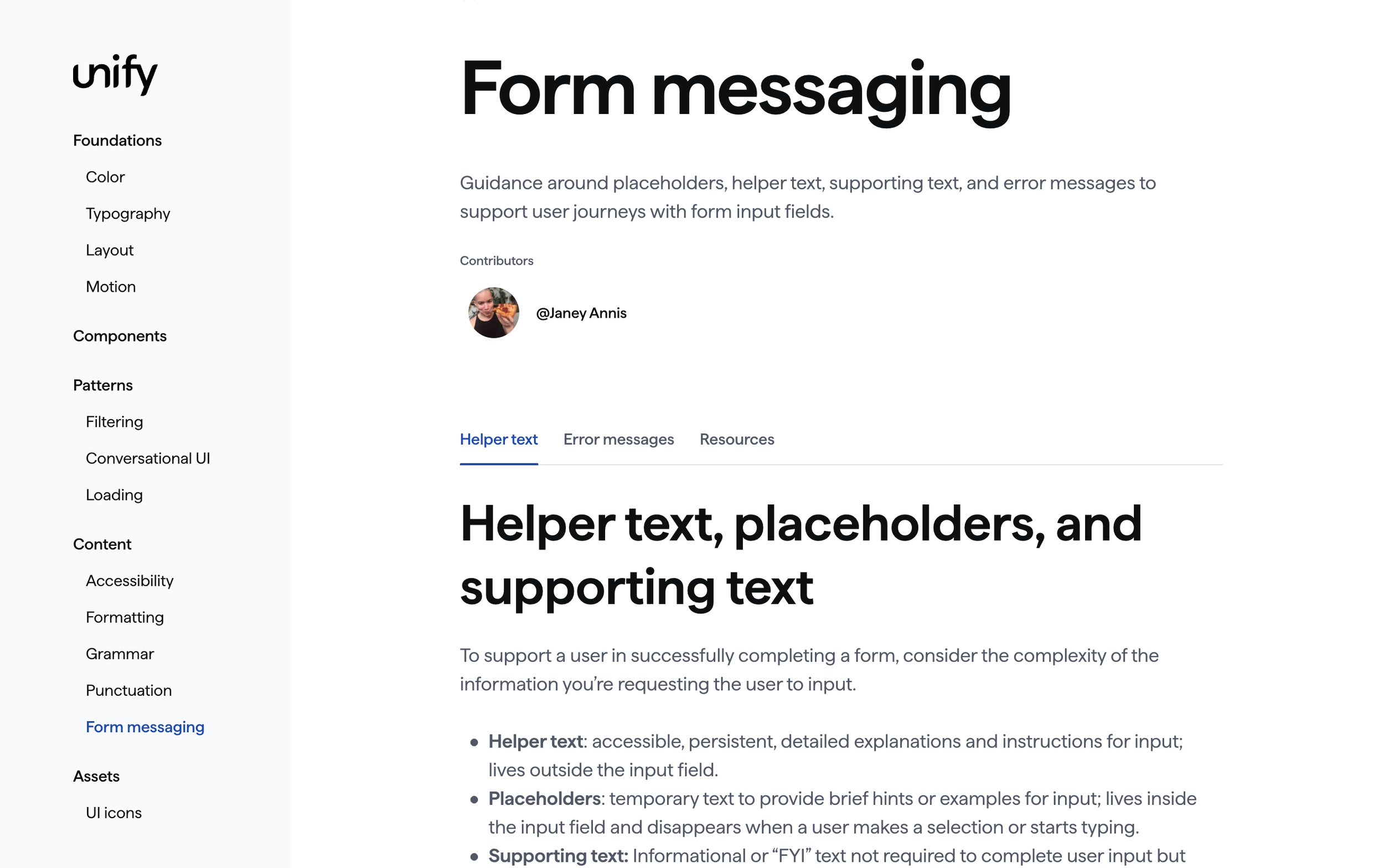 Screenshot of a webpage about form messaging, with a left sidebar menu and main content explaining guidance, placeholders, and supporting text for user input in forms.