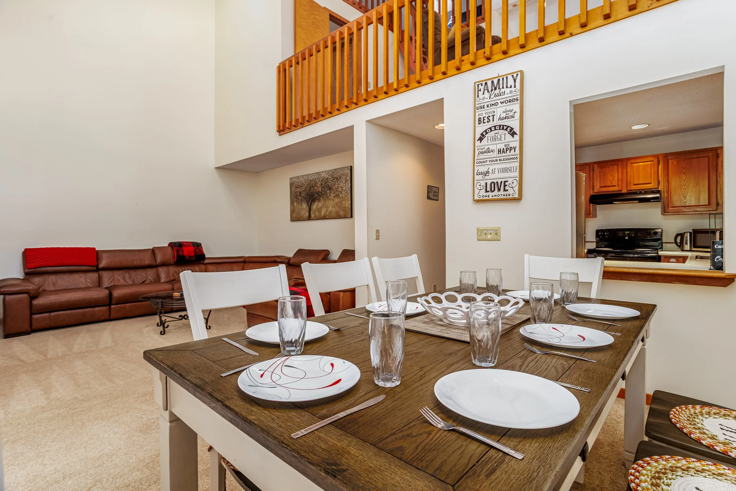 86VillageWay_Dining (4).jpg