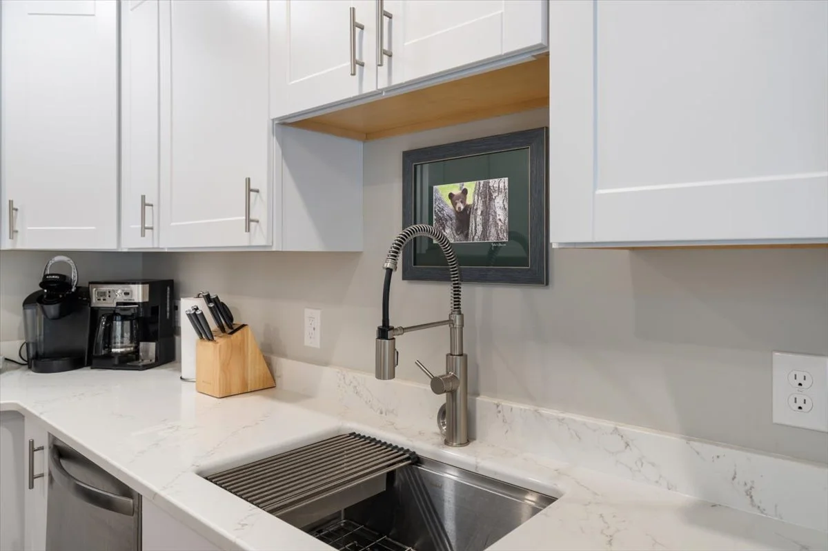 987 WASHINGTON HILL RD_Kitchen (14).jpg