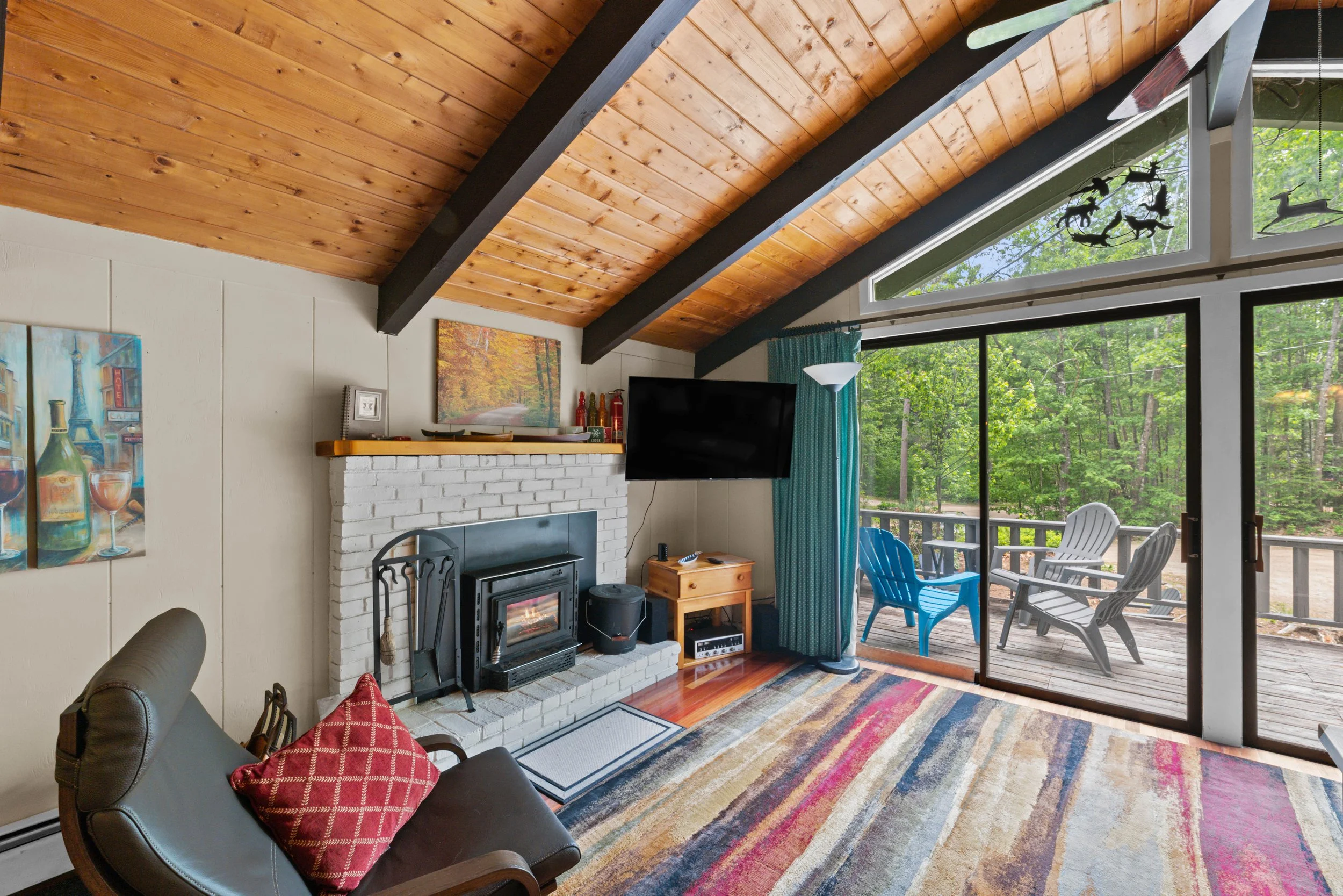 44Aspen_LivingRoom (2).jpg