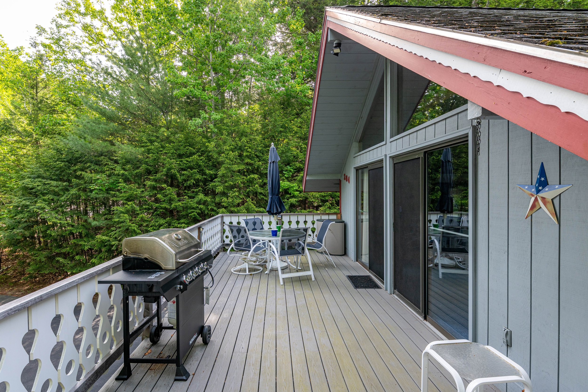 204Linderhoff_Balcony (1).jpg