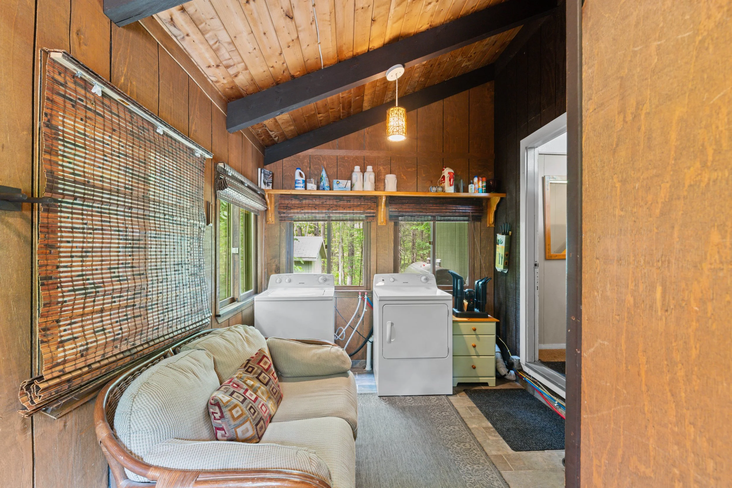 44 Aspen Living Space 2.jpg