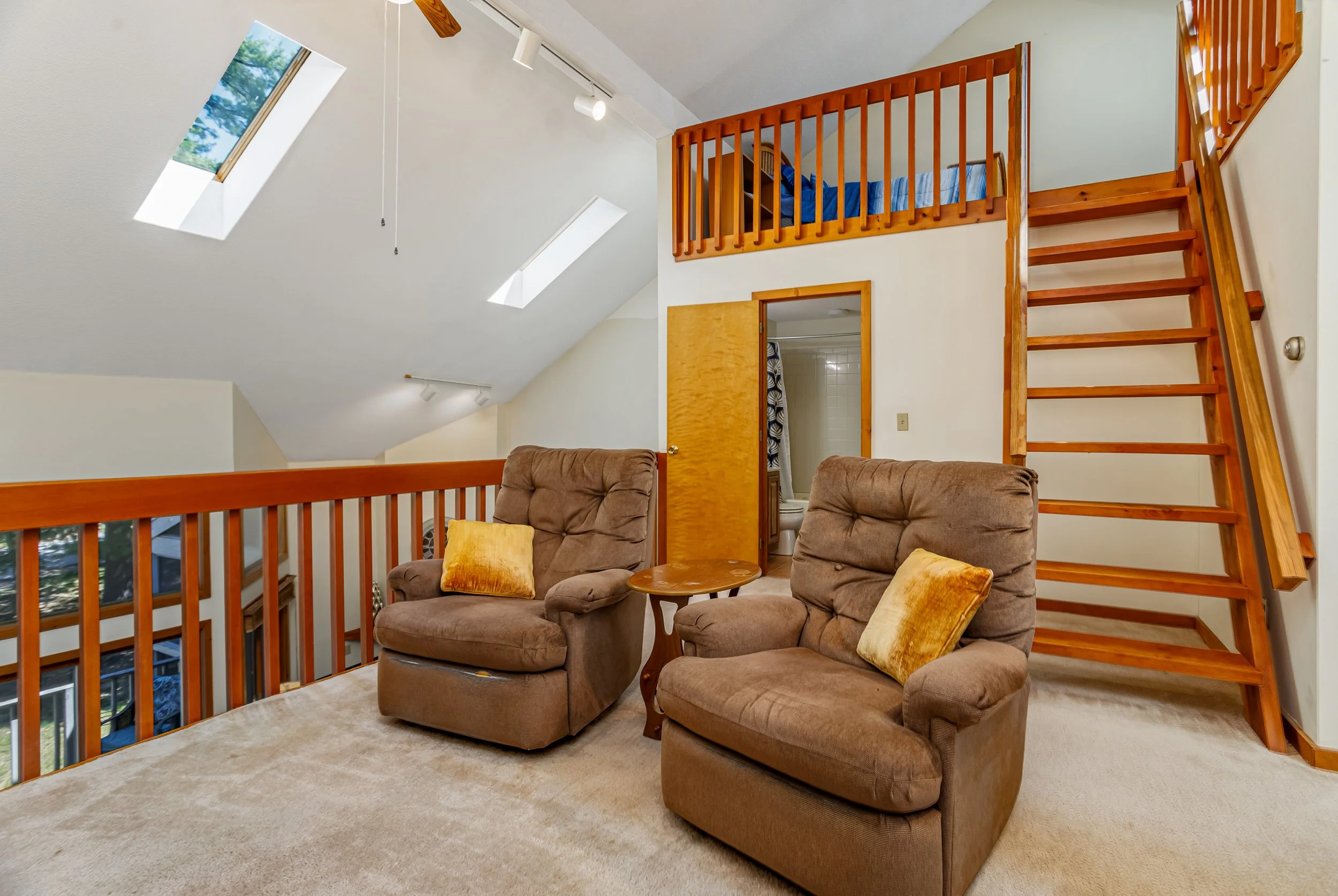 86VillageWay_Loft (4).jpg