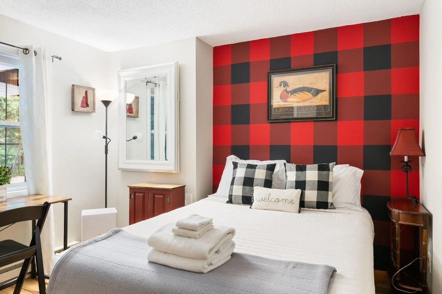 47ASPENDRIVE_Bedroom10.jpg