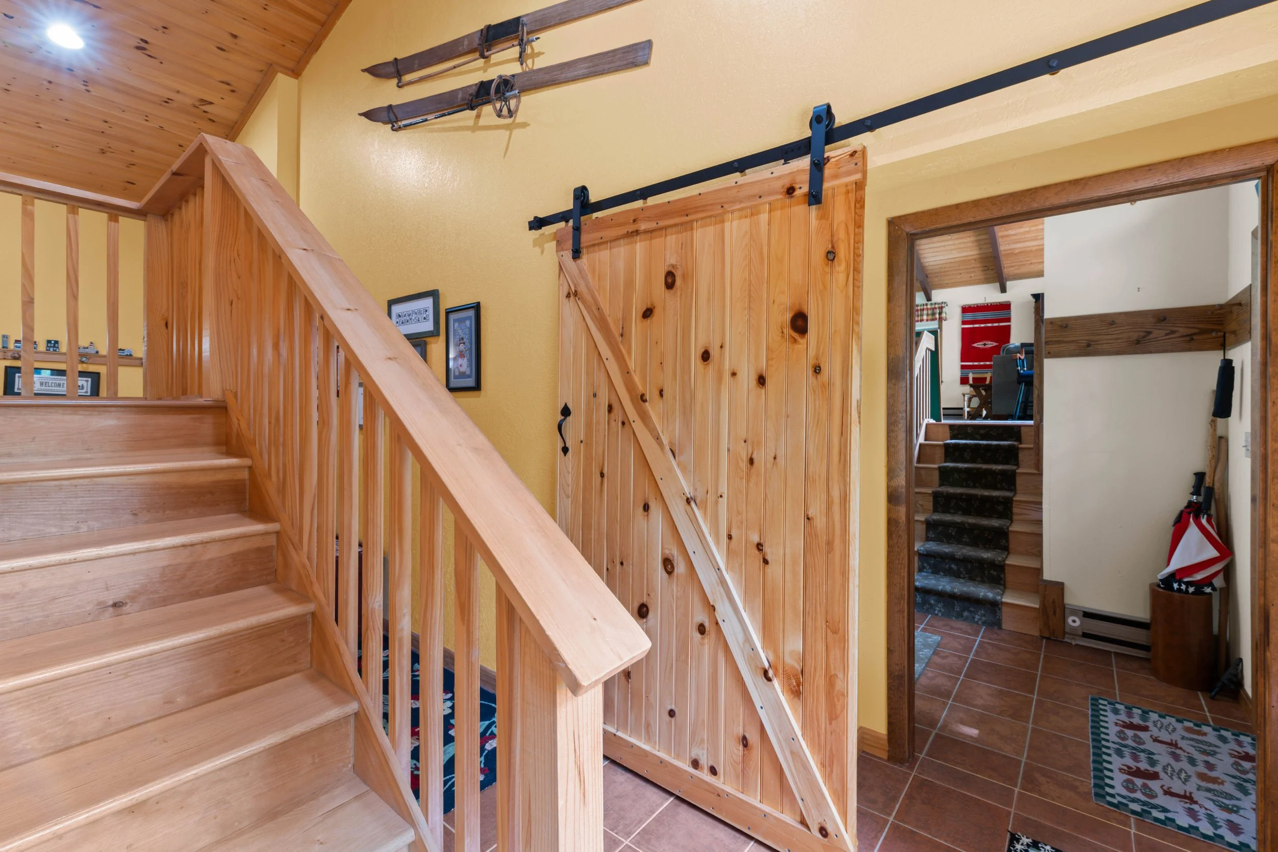 160CoveredBridge_HallandStairs (3).jpg