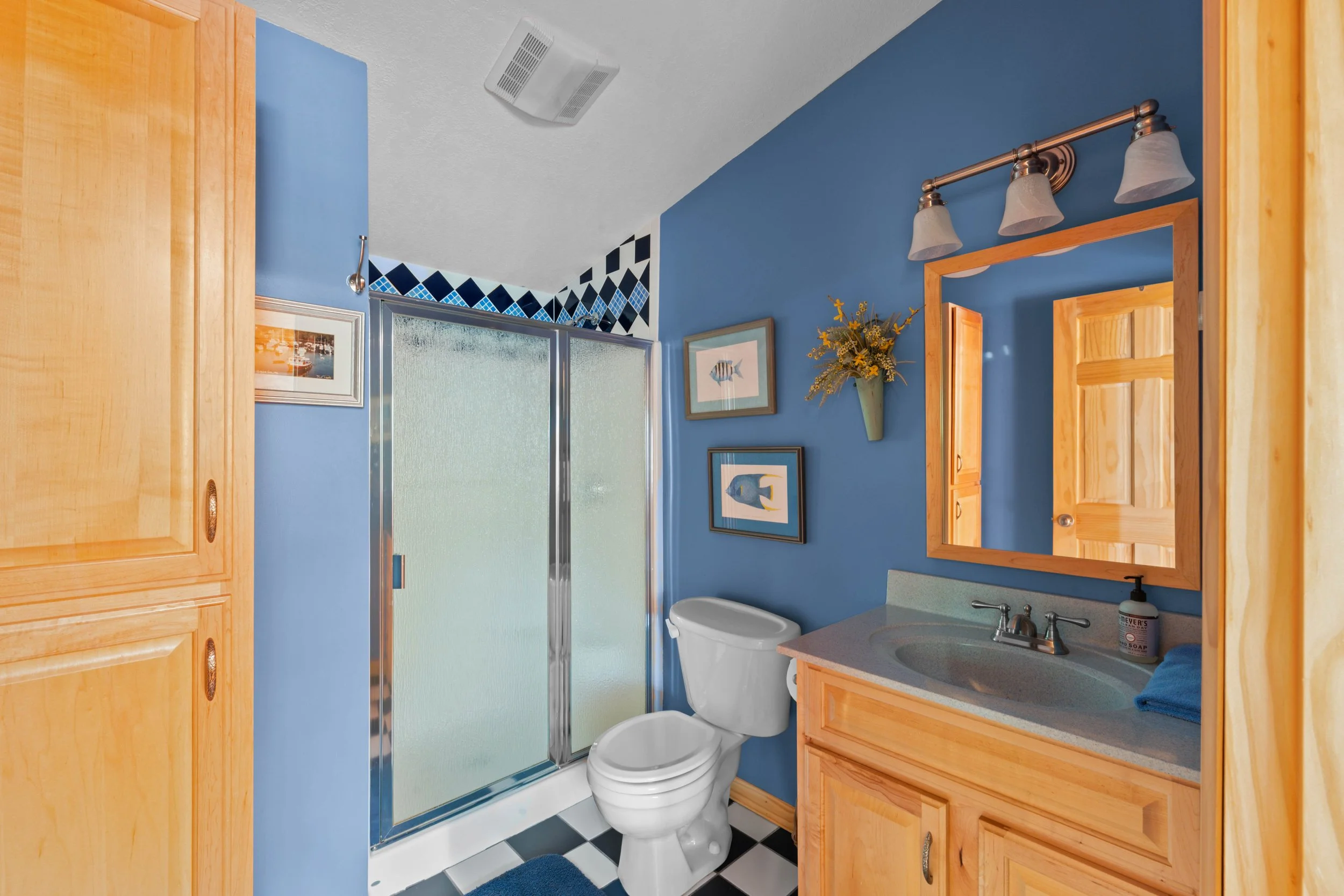 160CoveredBridge_Baths (1).jpg