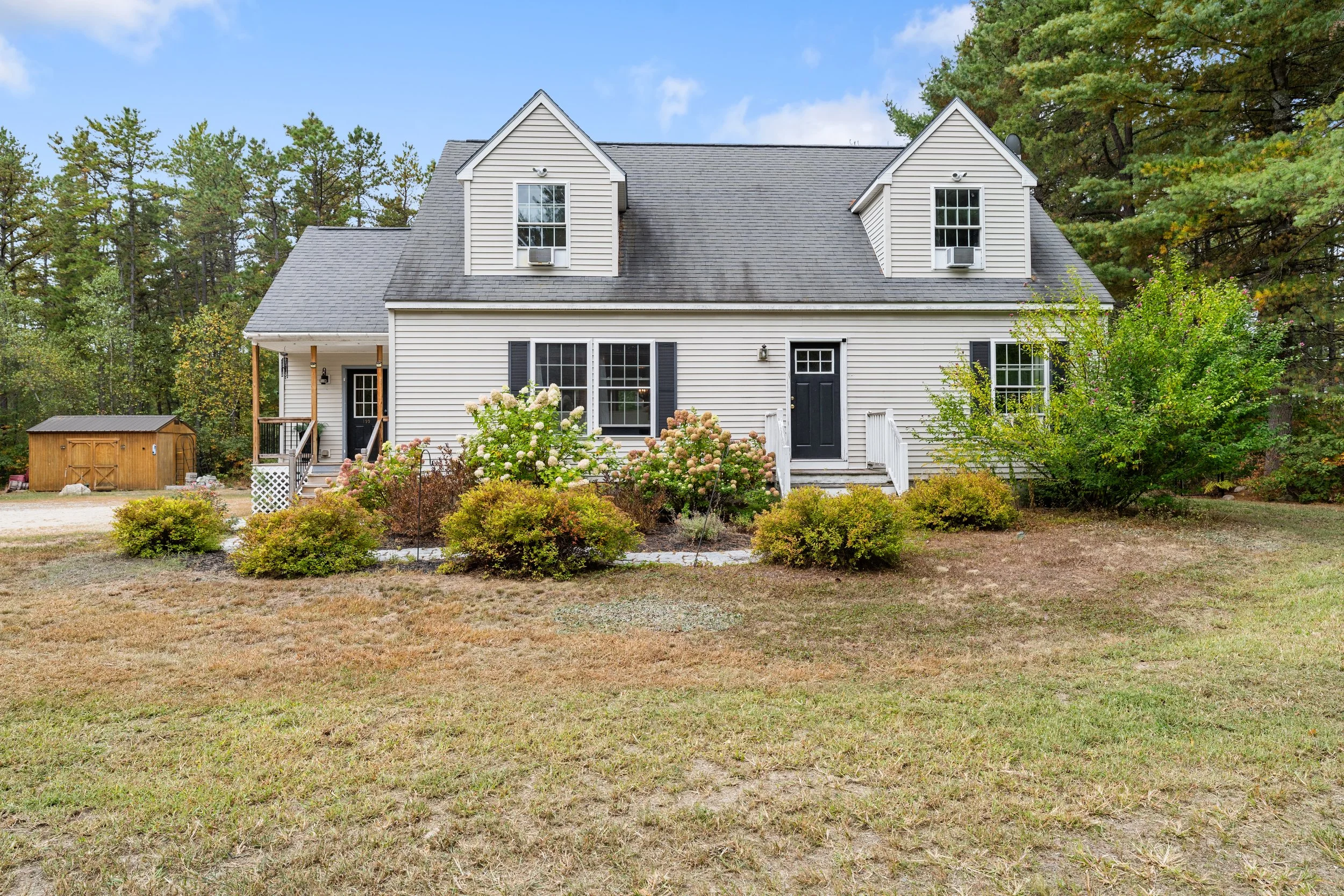 199 SILVER PINE_Exterior (4).jpg