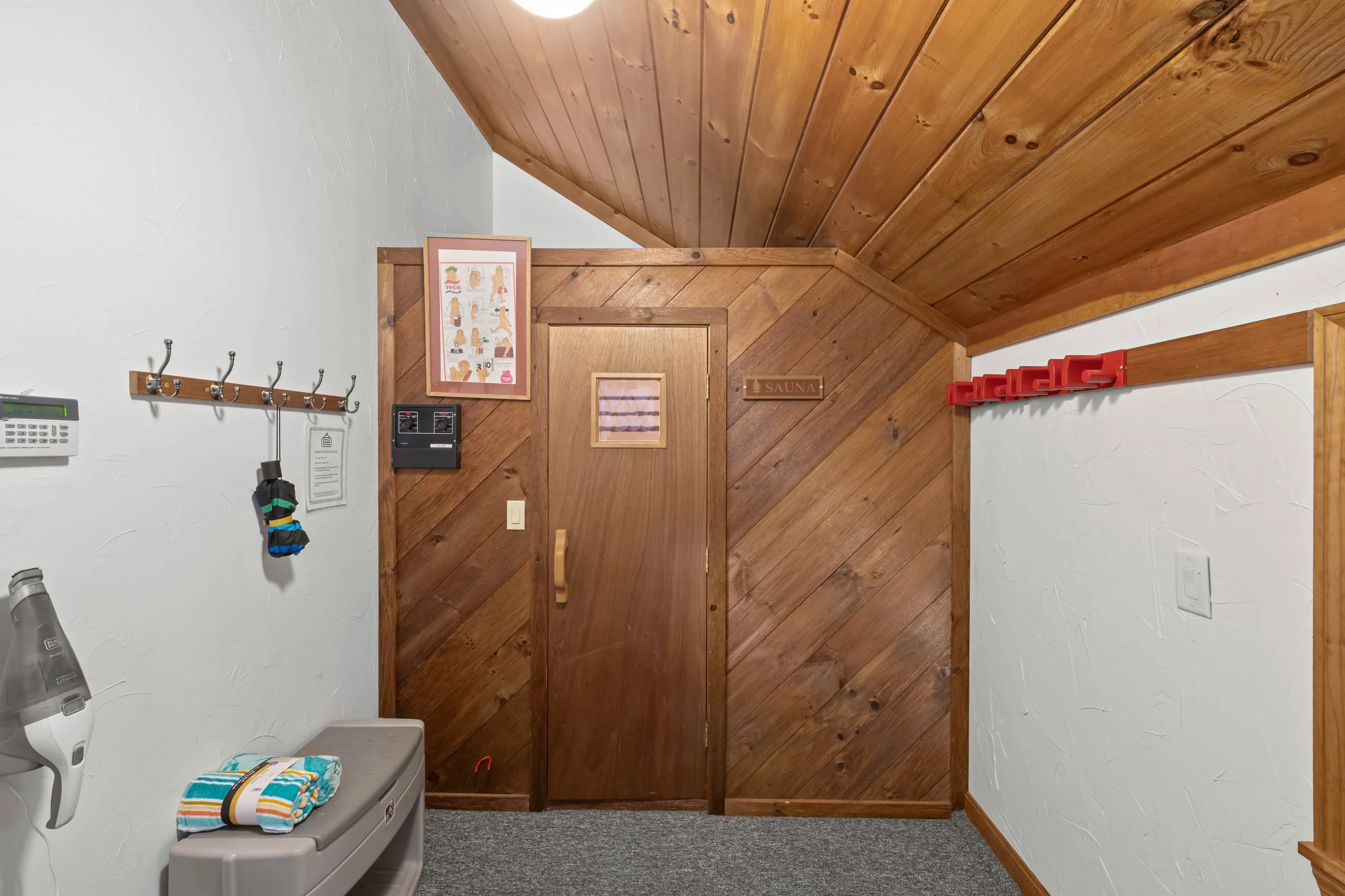 204Linderhoff_Sauna (3).jpg