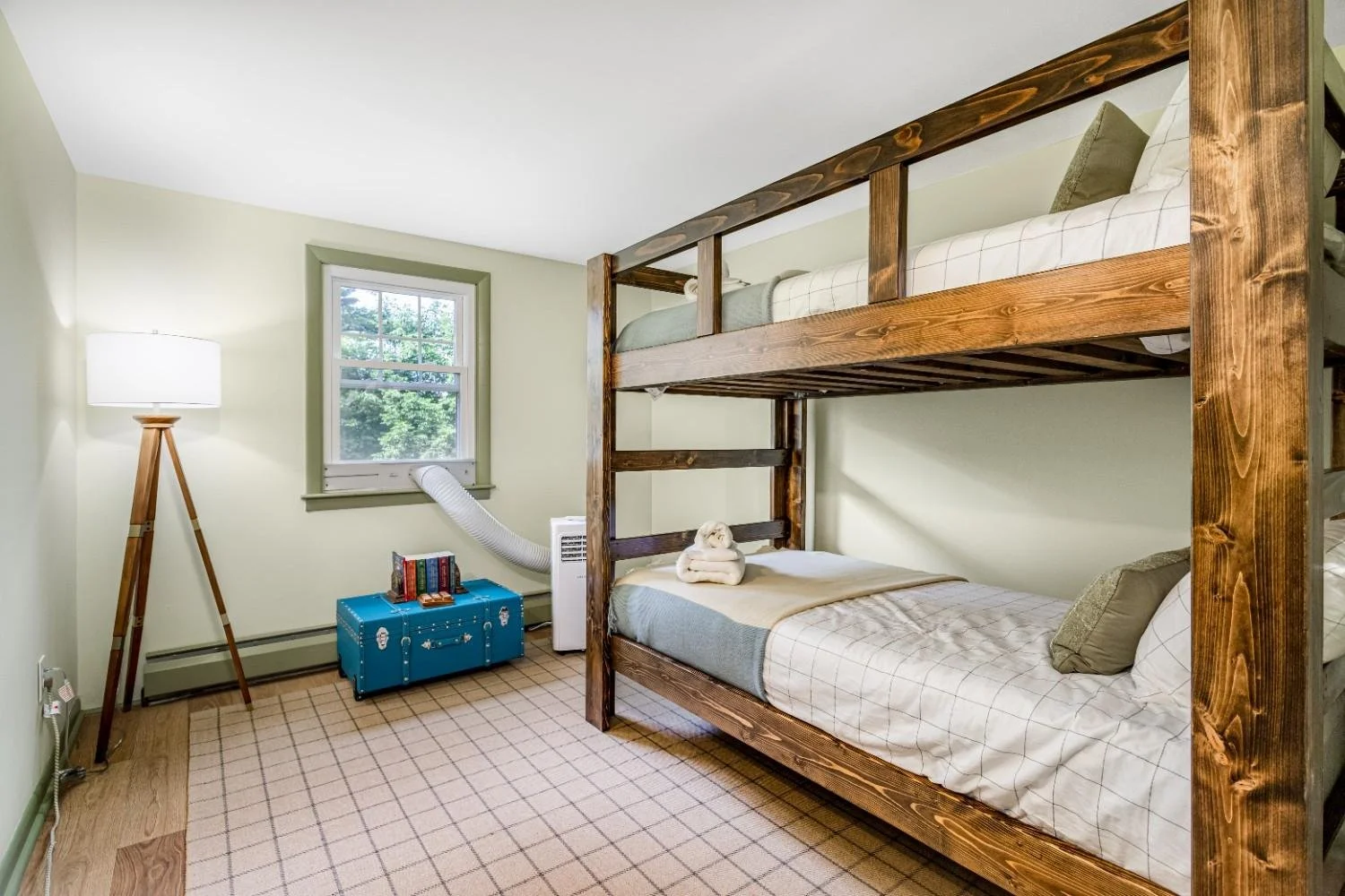 147MapleManorRdCenterConwayNH-18.JPG