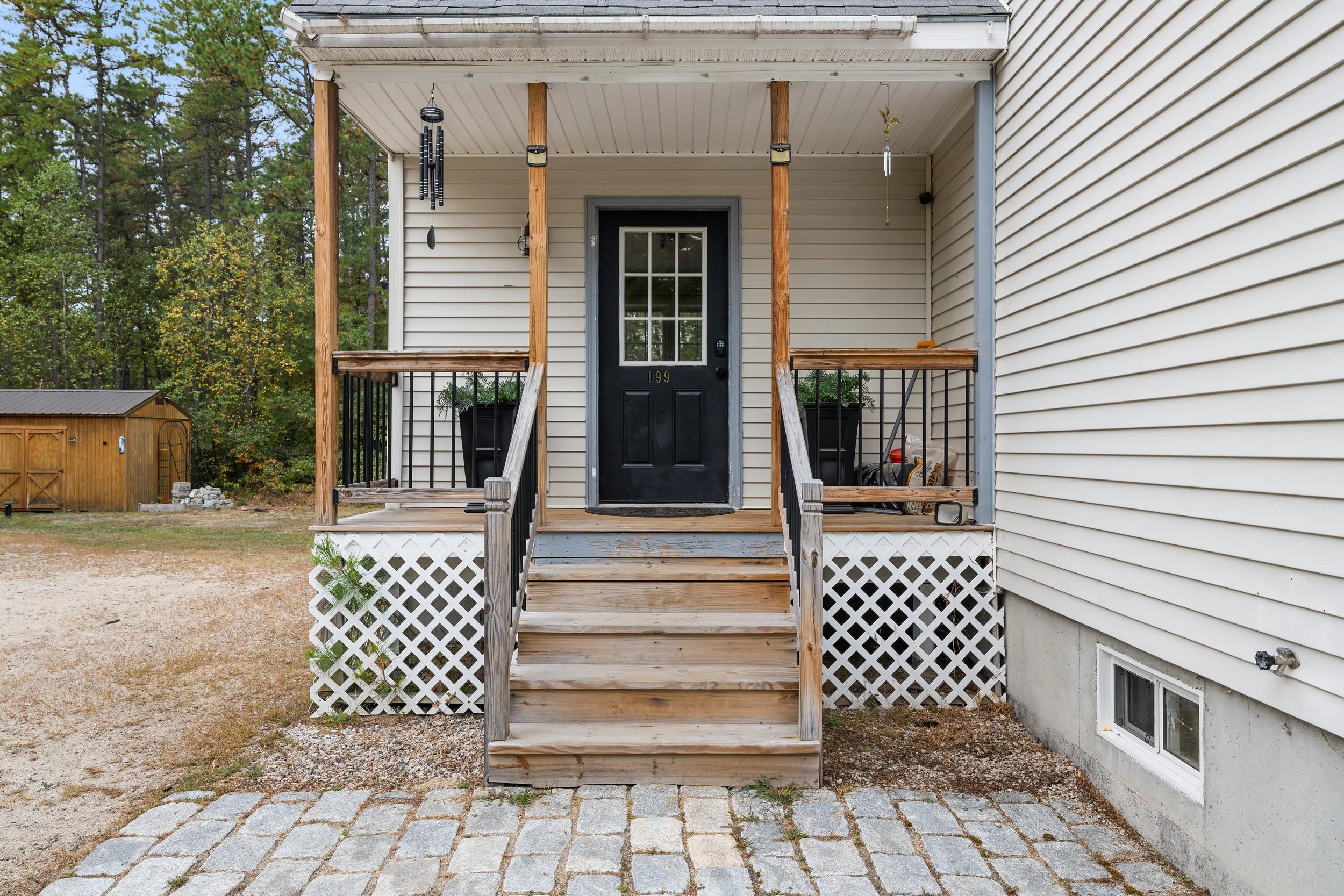 199 SILVER PINE_Exterior (7).jpg