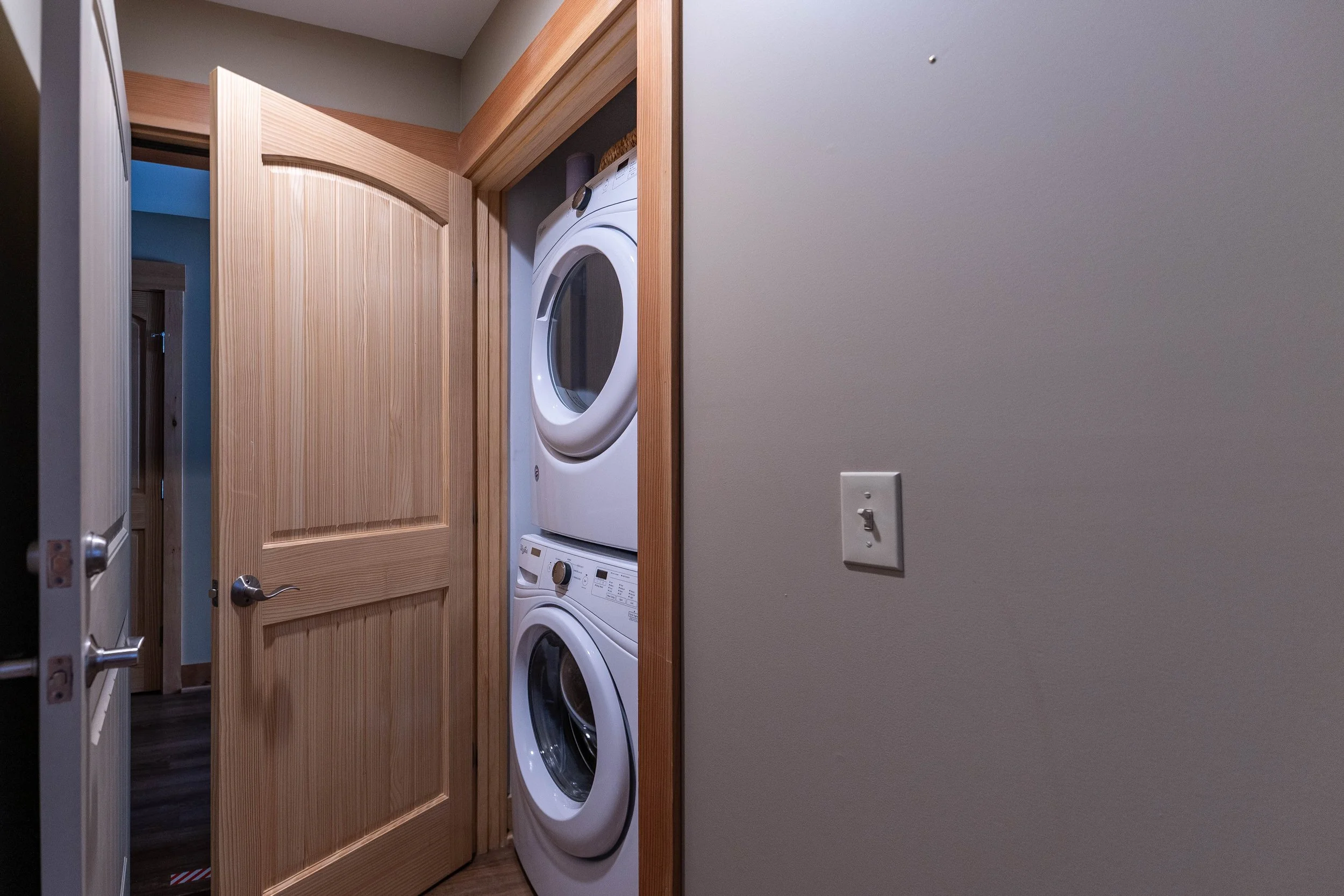 1203 Cranmore Decor.jpg