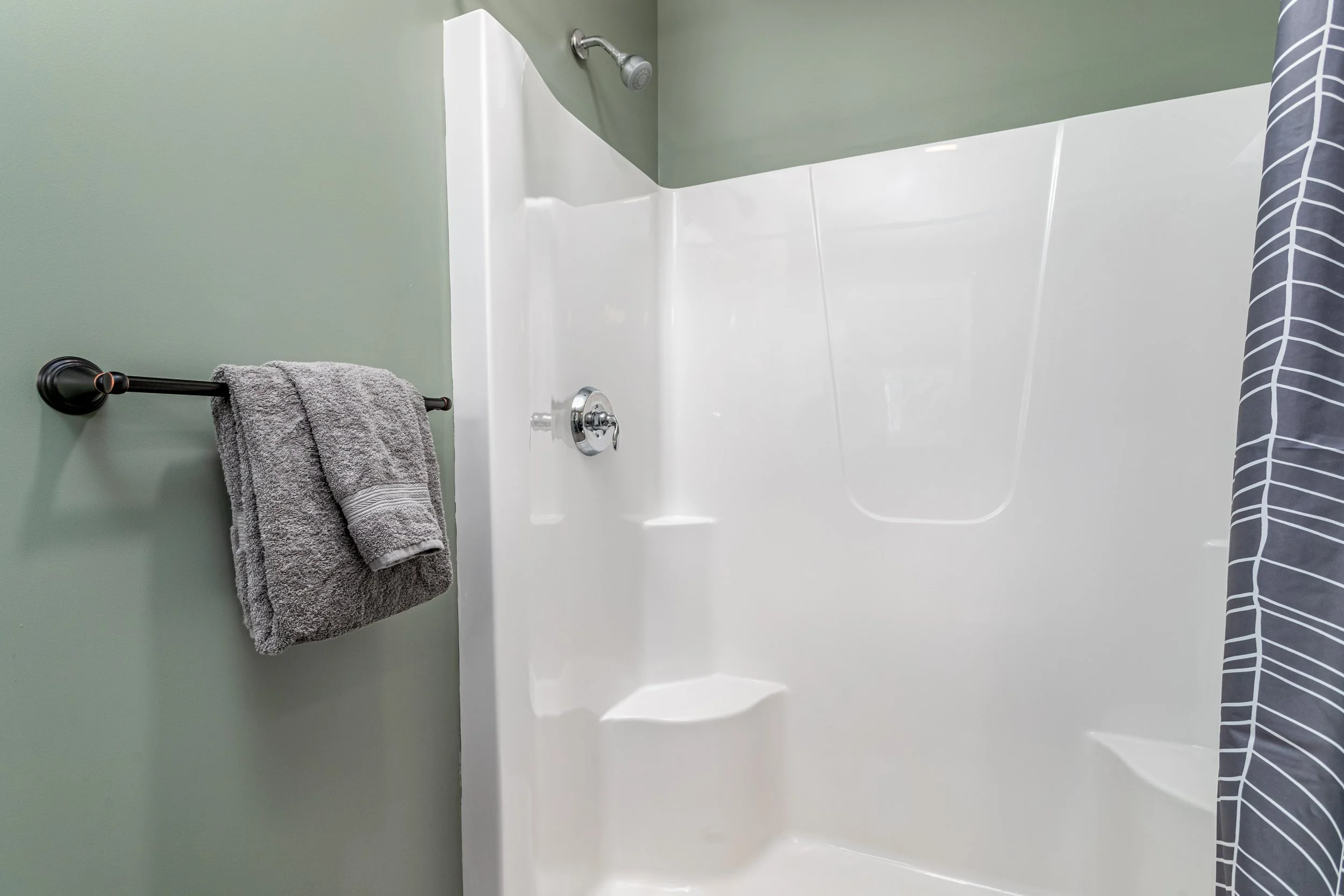 211 MCGREW_Bathroom (1).JPG