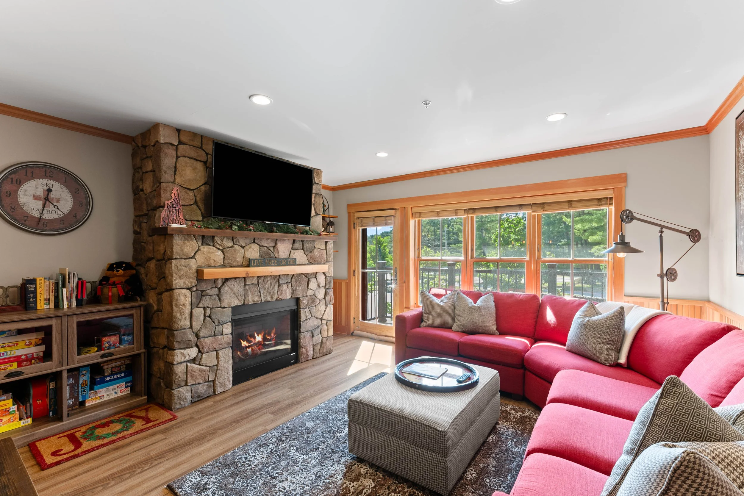 1203 Cranmore Living(2).jpg