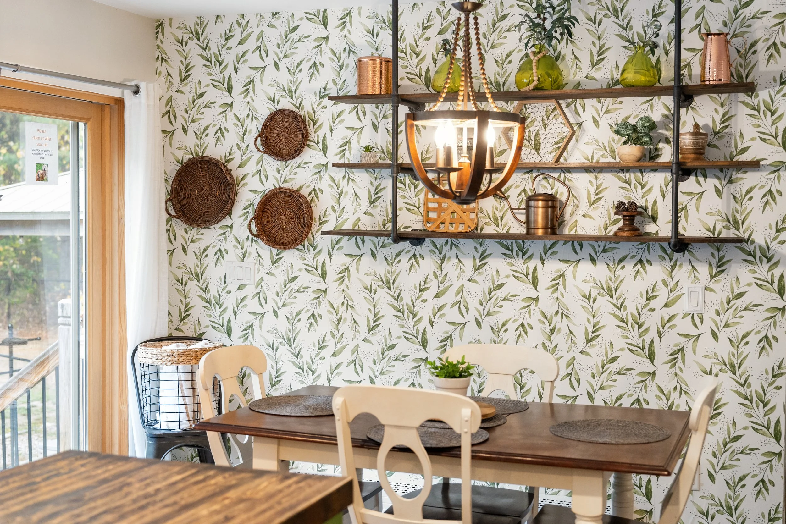 199 SILVER PINE_Dining (5).jpg